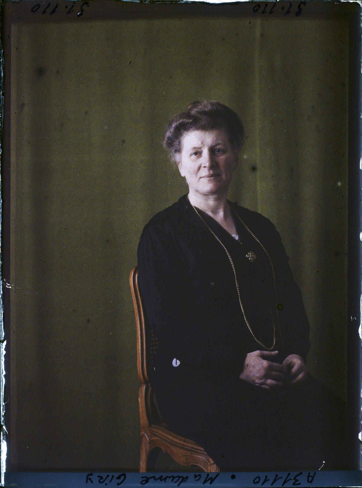 Image représentant https://musee-albert-kahn.s-museum.fr/home/NWQ2OTAwYzNmYjZlZTk1ZWQwODJmMjY4L2dlbmVyaWMtbm90aWNlLXRhYi9hdXRob3JpdHkvNjE3YTc5ZjVjZjhiODk2OGIzMzM3ZDIx/5d6900c3fb6ee95ed082f268/generic-notice-tab/authority/617a79ebcf8b8968b3336db2 Madame Arthur Giry