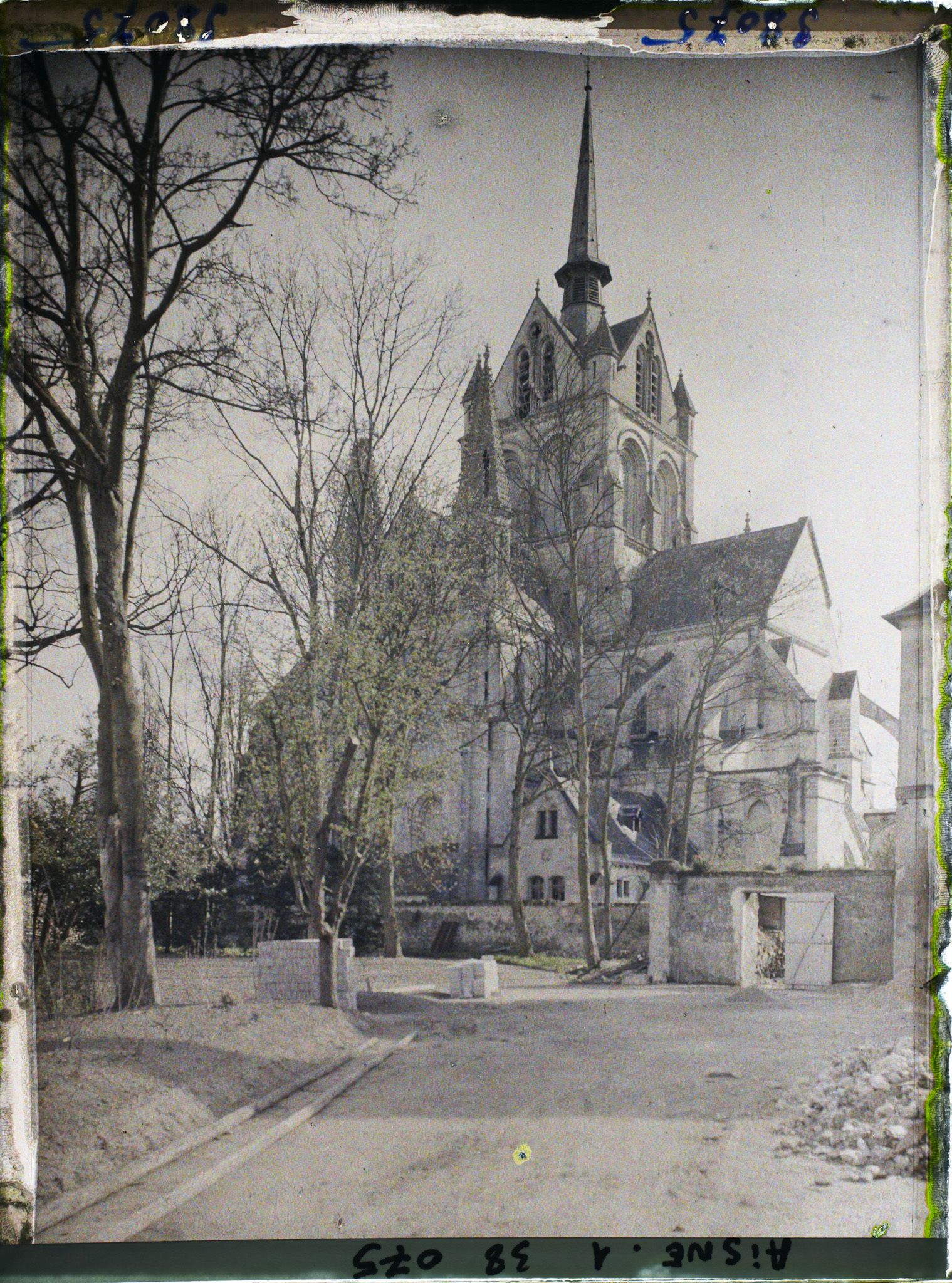 Image représentant France, Braine, L'Eglise face Nord