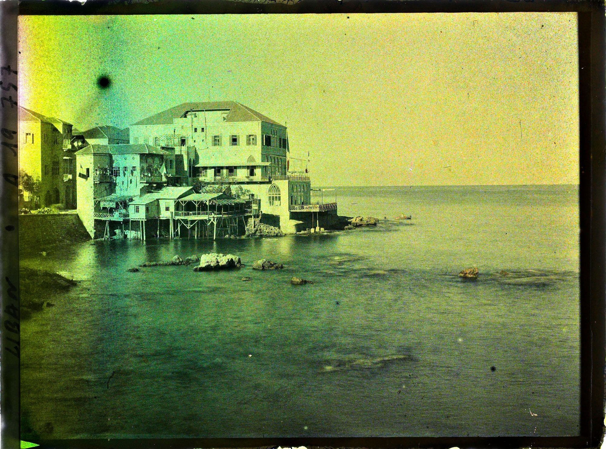 Image représentant Constructions en bord de mer