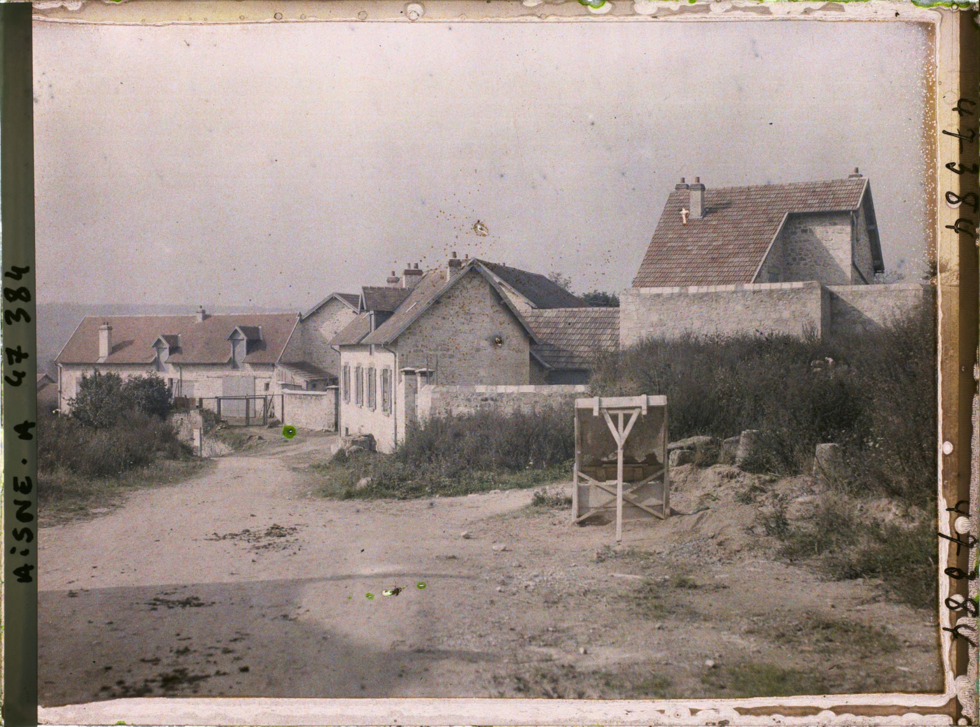 Image représentant France, Chavonne, Un Coin du Village reconstruit