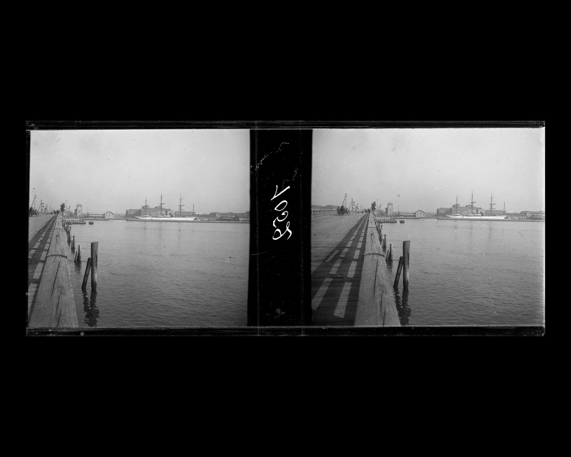 Image représentant Un grand pont dans la baie de Tokyo
