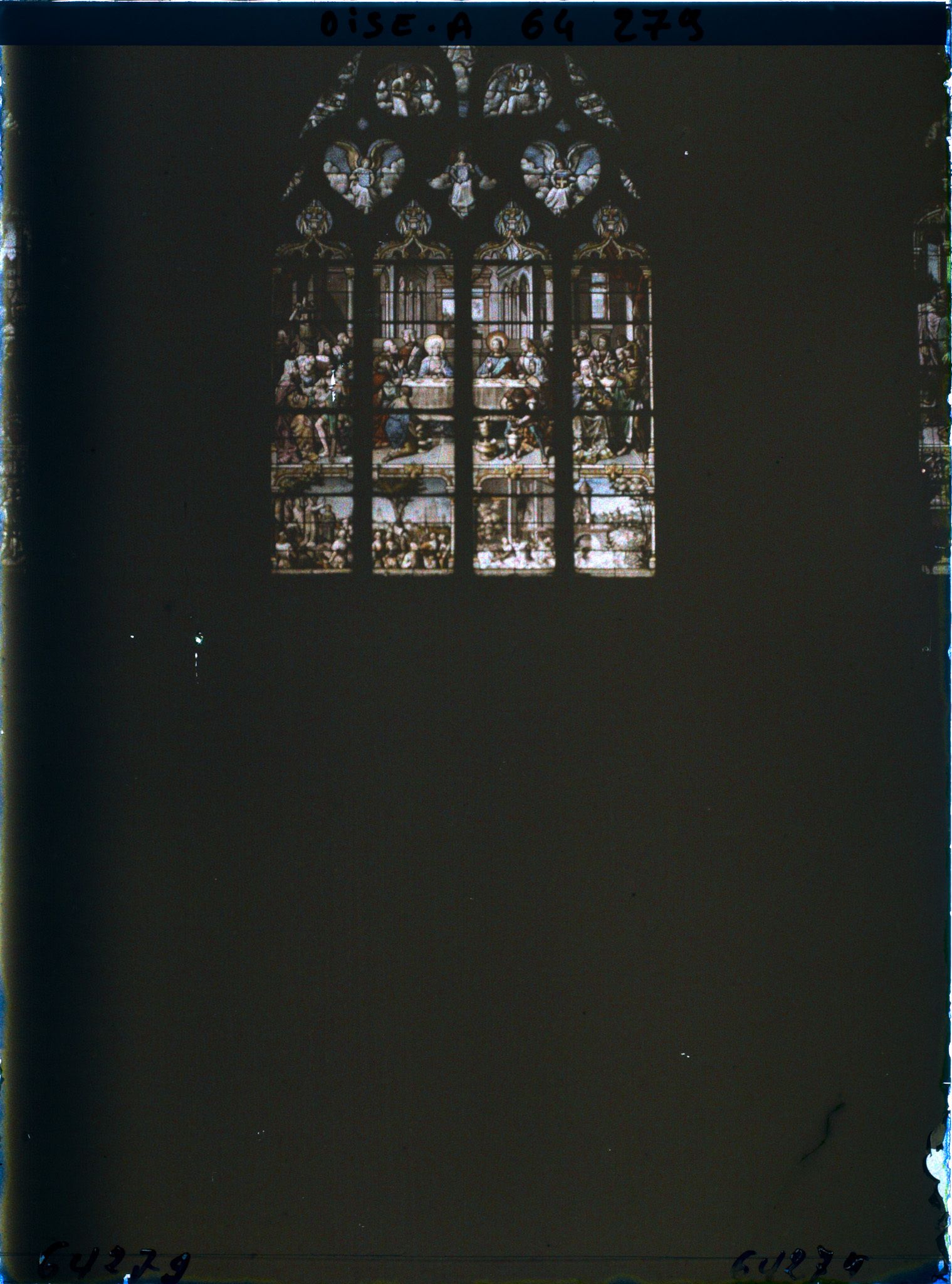 Image représentant Ile de France, Autriches, L'Eglise Vitraux du déambulatoire