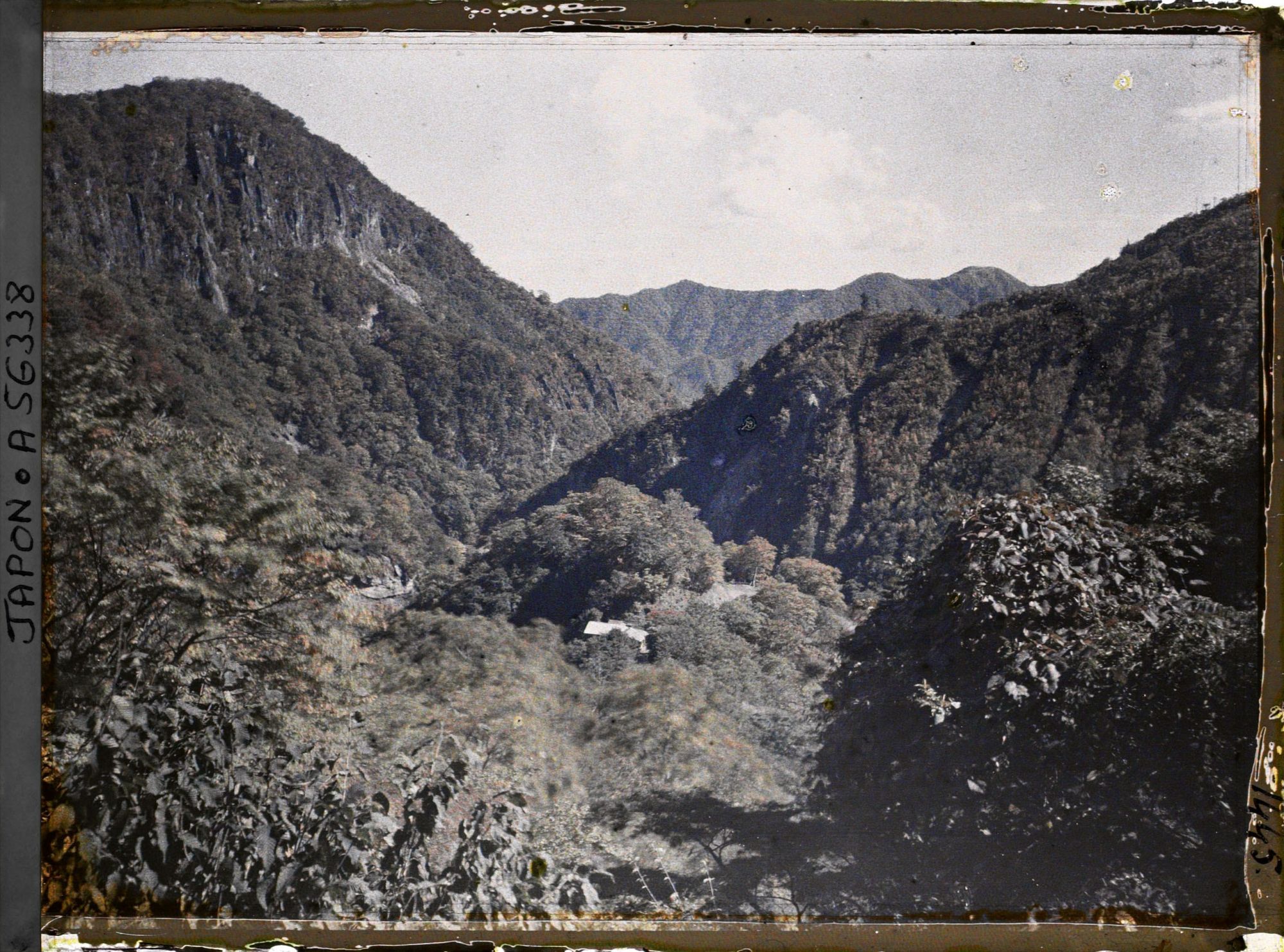 Image représentant Paysage de montagne le long de la route Irohazaka menant à Chuzenji