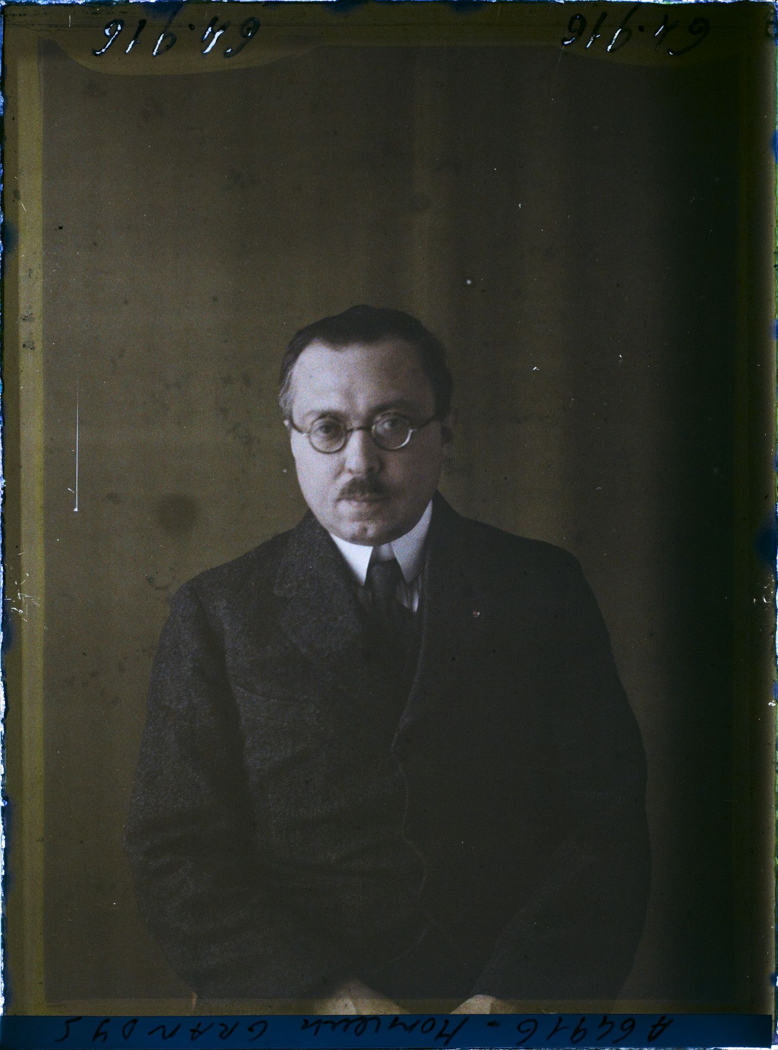 Image représentant https://musee-albert-kahn.s-museum.fr/home/NWQ2OTAwYzNmYjZlZTk1ZWQwODJmMjY4L2dlbmVyaWMtbm90aWNlLXRhYi9hdXRob3JpdHkvNjE3YTc5ZjVjZjhiODk2OGIzMzM3ZDIx/5d6900c3fb6ee95ed082f268/generic-notice-tab/authority/617a79ebcf8b8968b3336ddb Monsieur Grandys