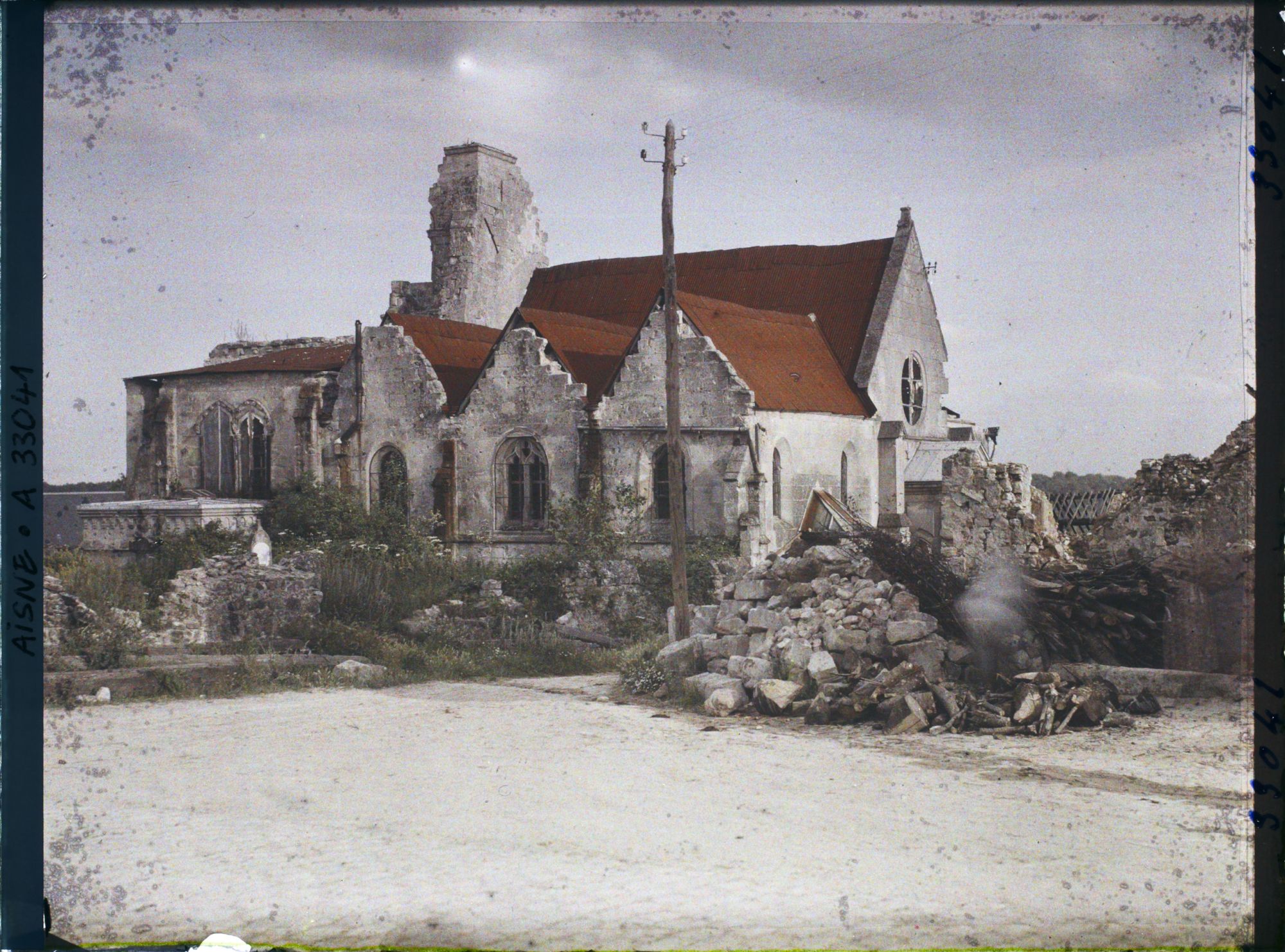 Image représentant France, Faverolles, L'Eglise