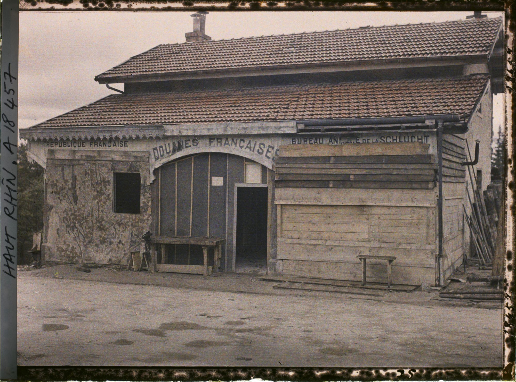 Image représentant France, L'ancien Bureau des Douanes Françaises à Schlucht.