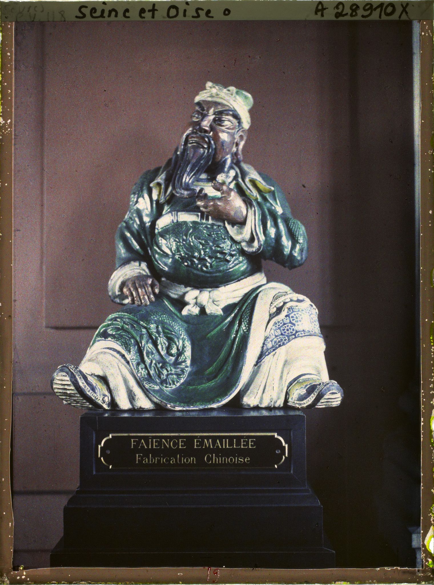 Image représentant Faïence émaillée des collections de céramiques chinoises du musée de Sèvres