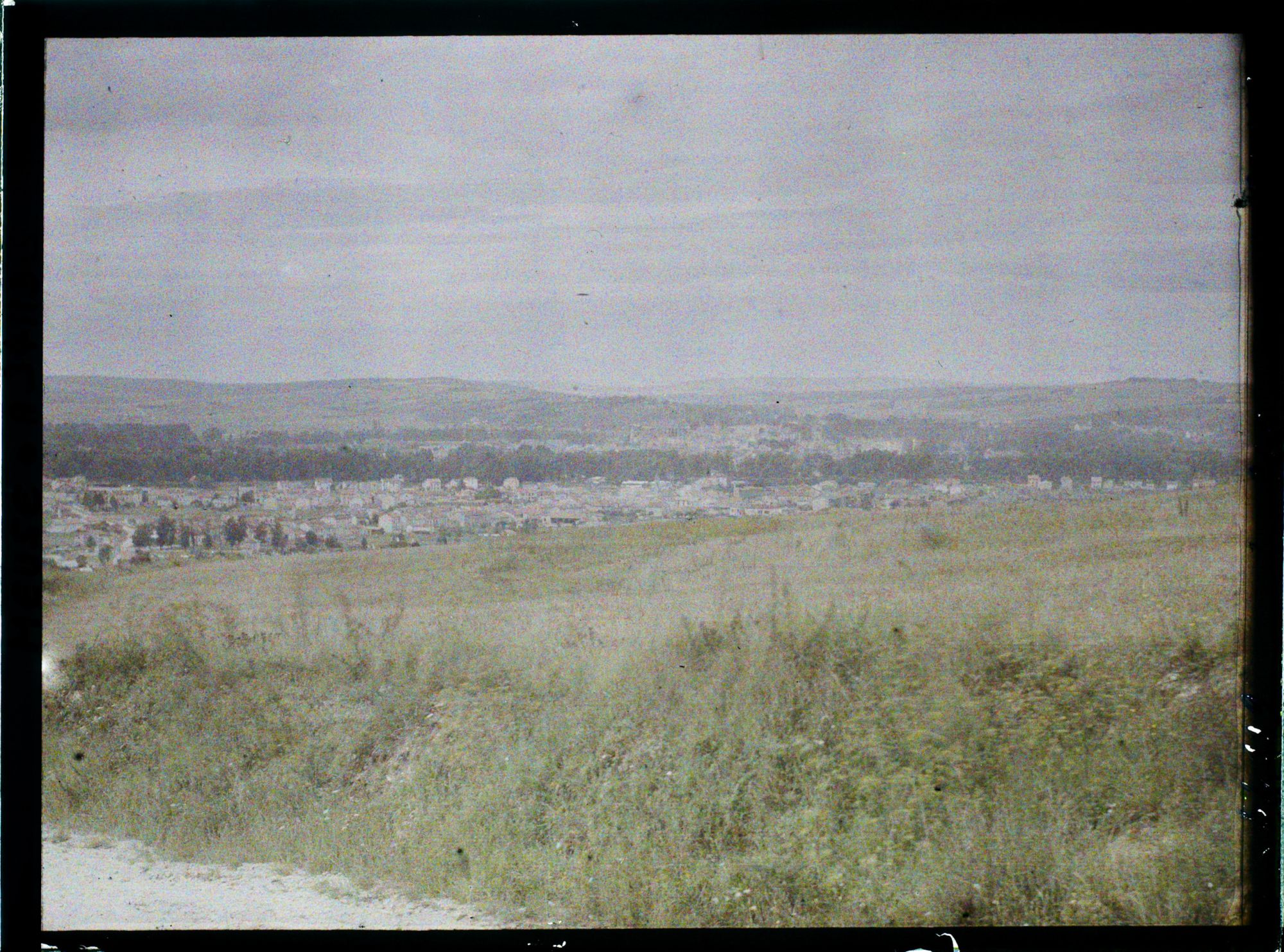 Image représentant France, Verdun, Vue générale de la Ville prise de la Vieille route de Fleury vers le Sud Ouest