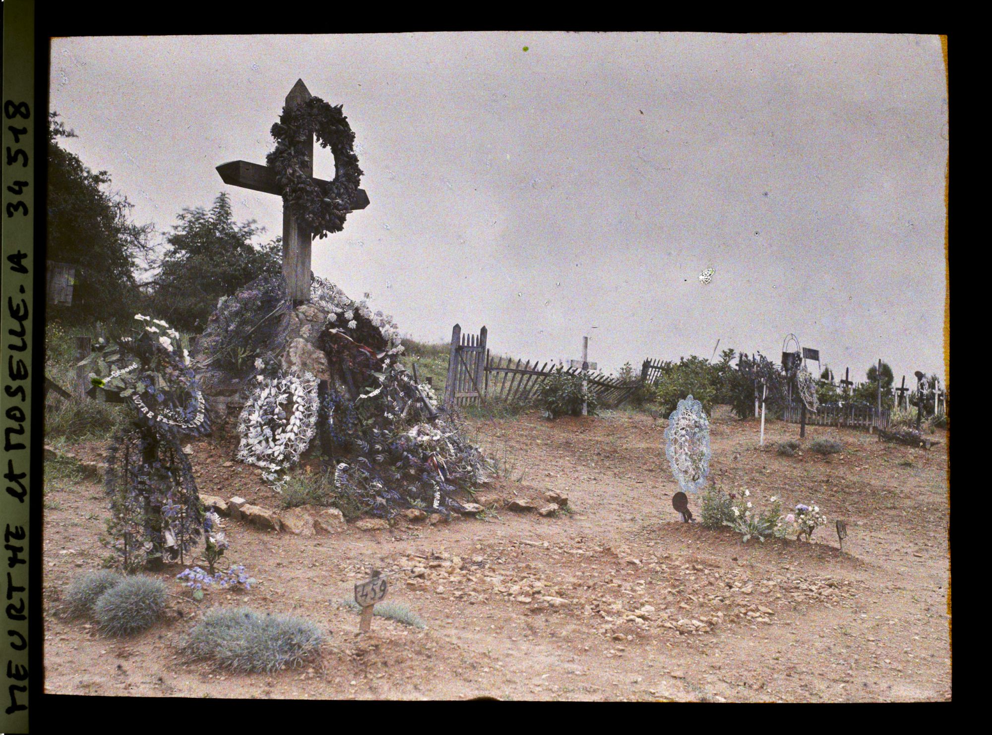 Image représentant France, Bois Le Prêtre, La Grande Croix du Cimetière du Pétant
