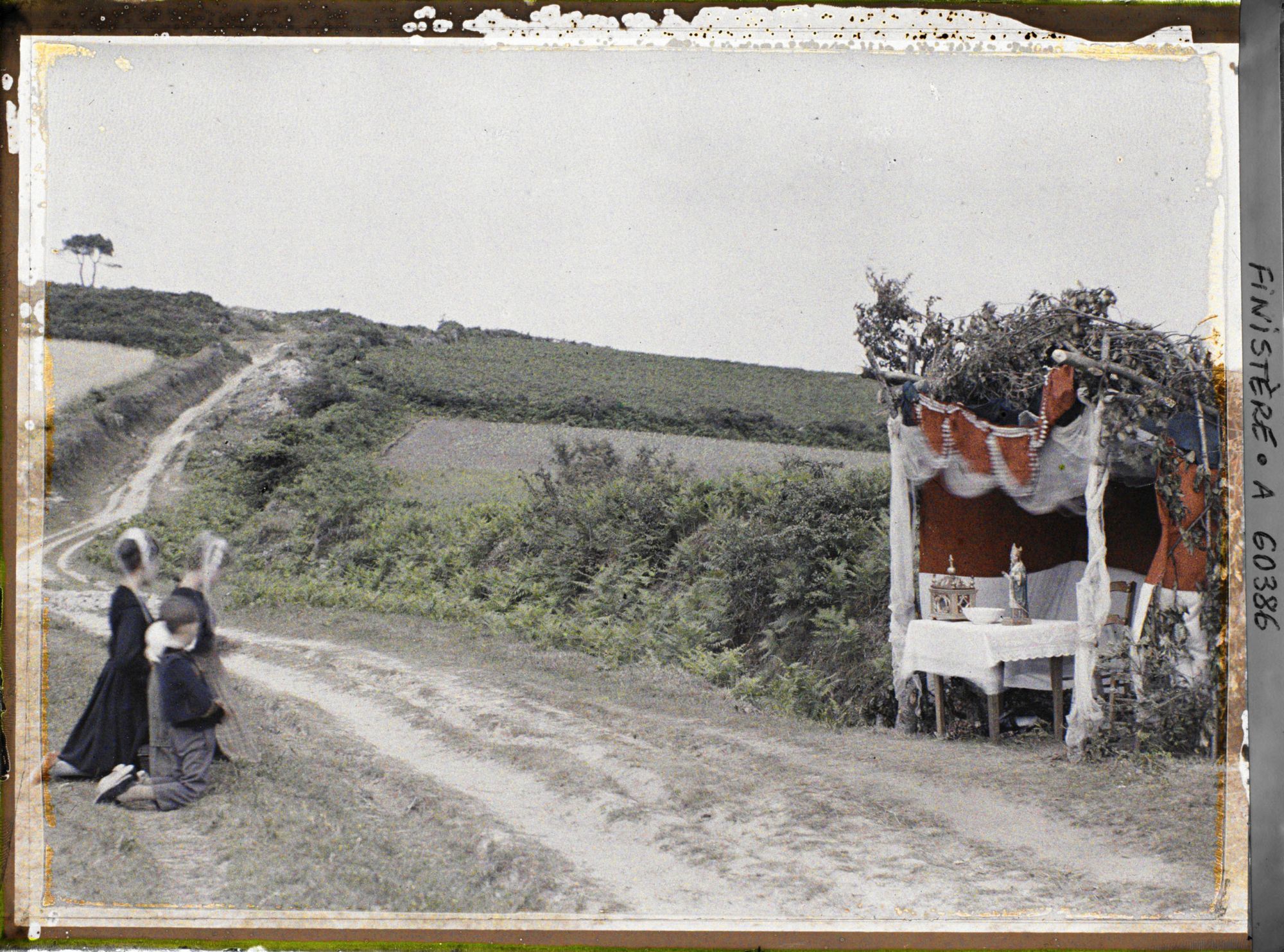 Image représentant Le reposoir de saint Thurien sur le parcours de la Grande Troménie