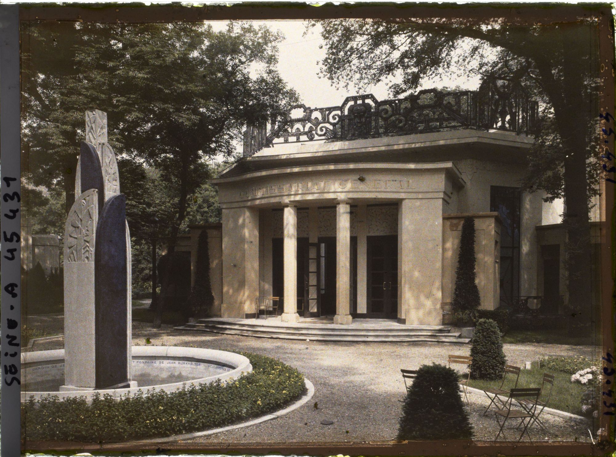 Image représentant L'Exposition des arts décoratifs, Pavillon du Commissariat général