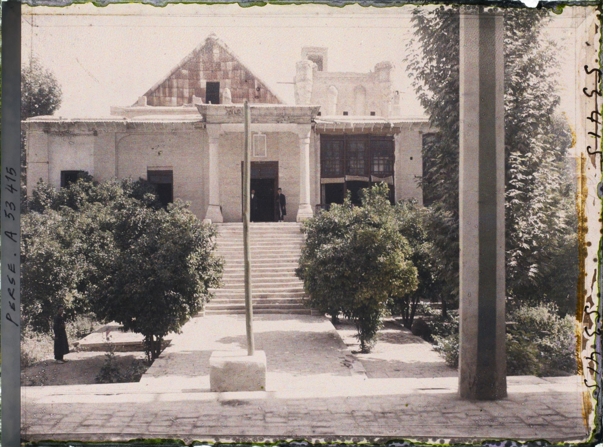 Image représentant Cour du palais de Karim Khân Zand, les anciens bains (?)