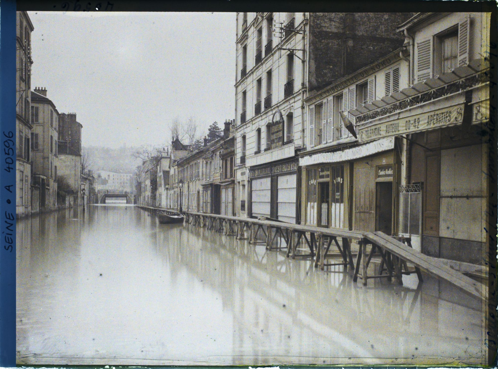 Image représentant La rue du Port inondée