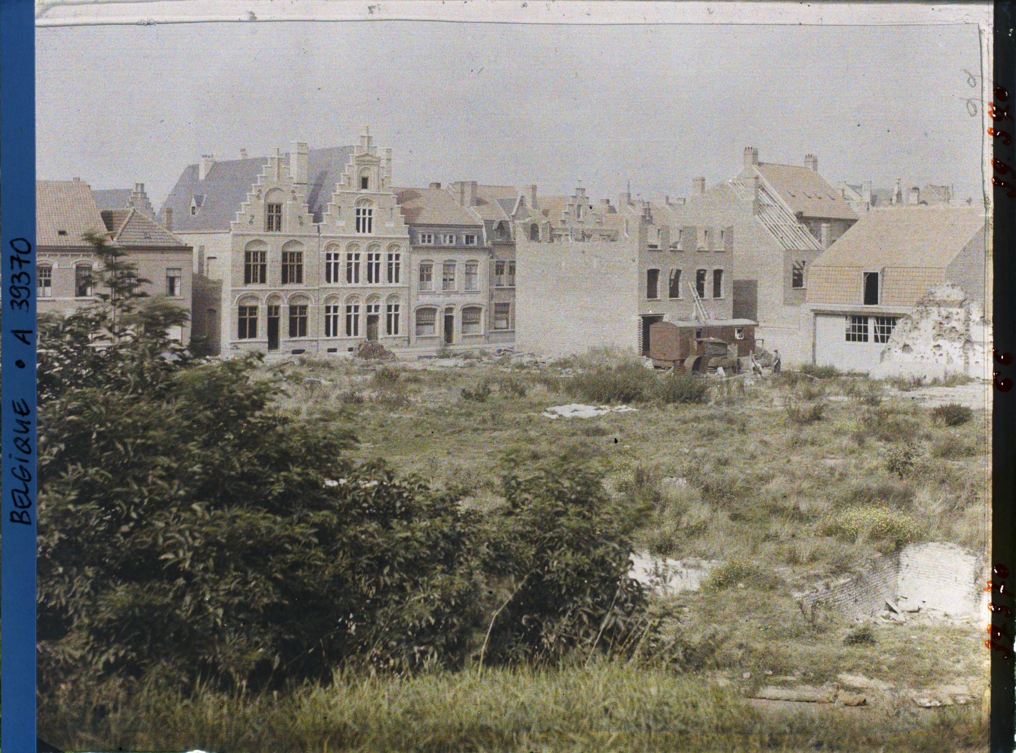 Image représentant Belgique, Ypres, Reconstruction rue de Lille