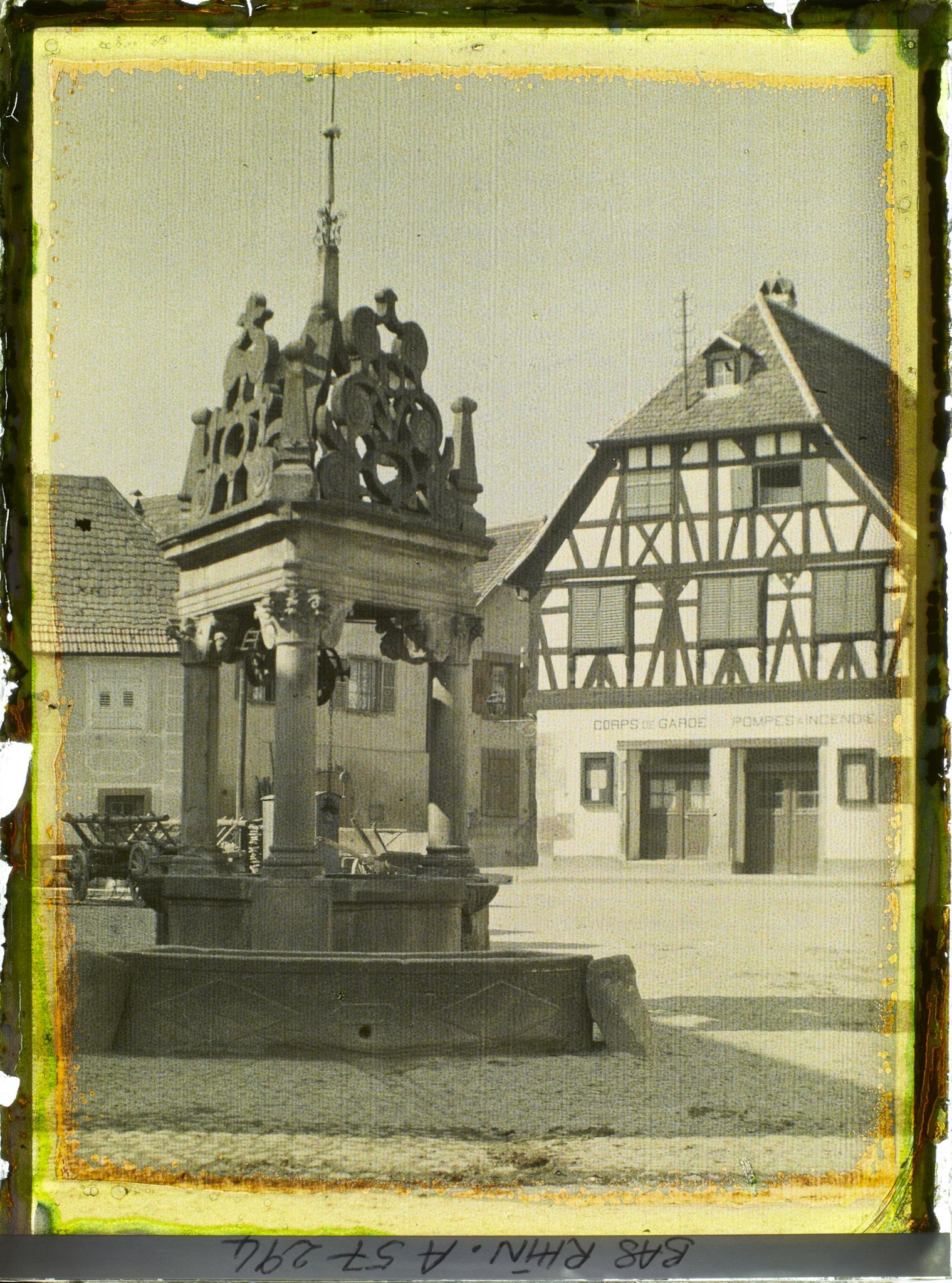 Image représentant Alsace, Boersel, Vieille fontaine