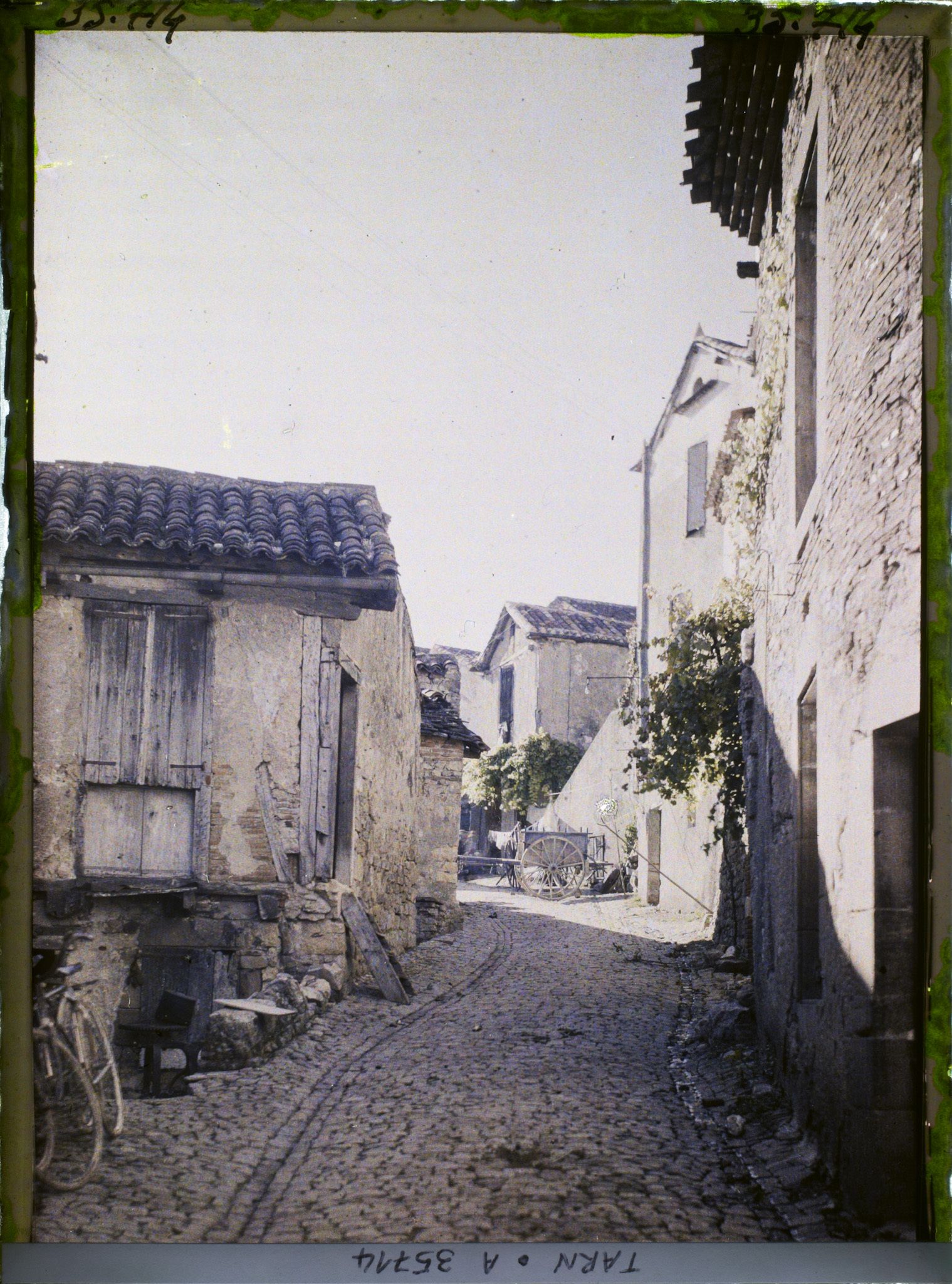 Image représentant Petite rue menant vers les remparts