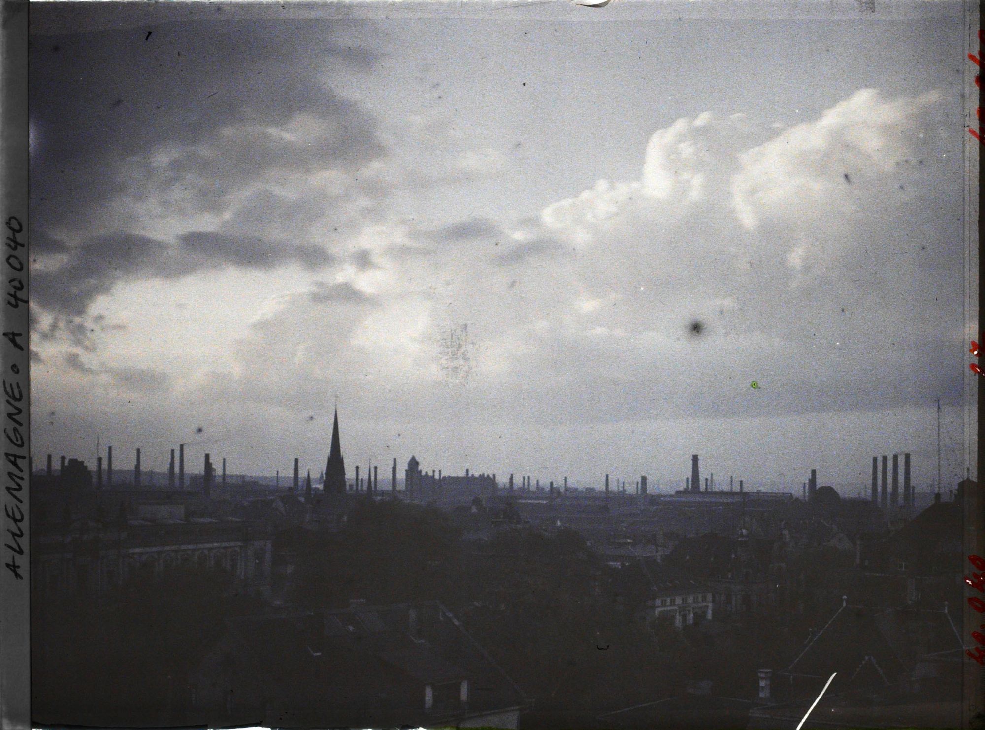 Image représentant Panorama sur la ville, les cheminées Krupp