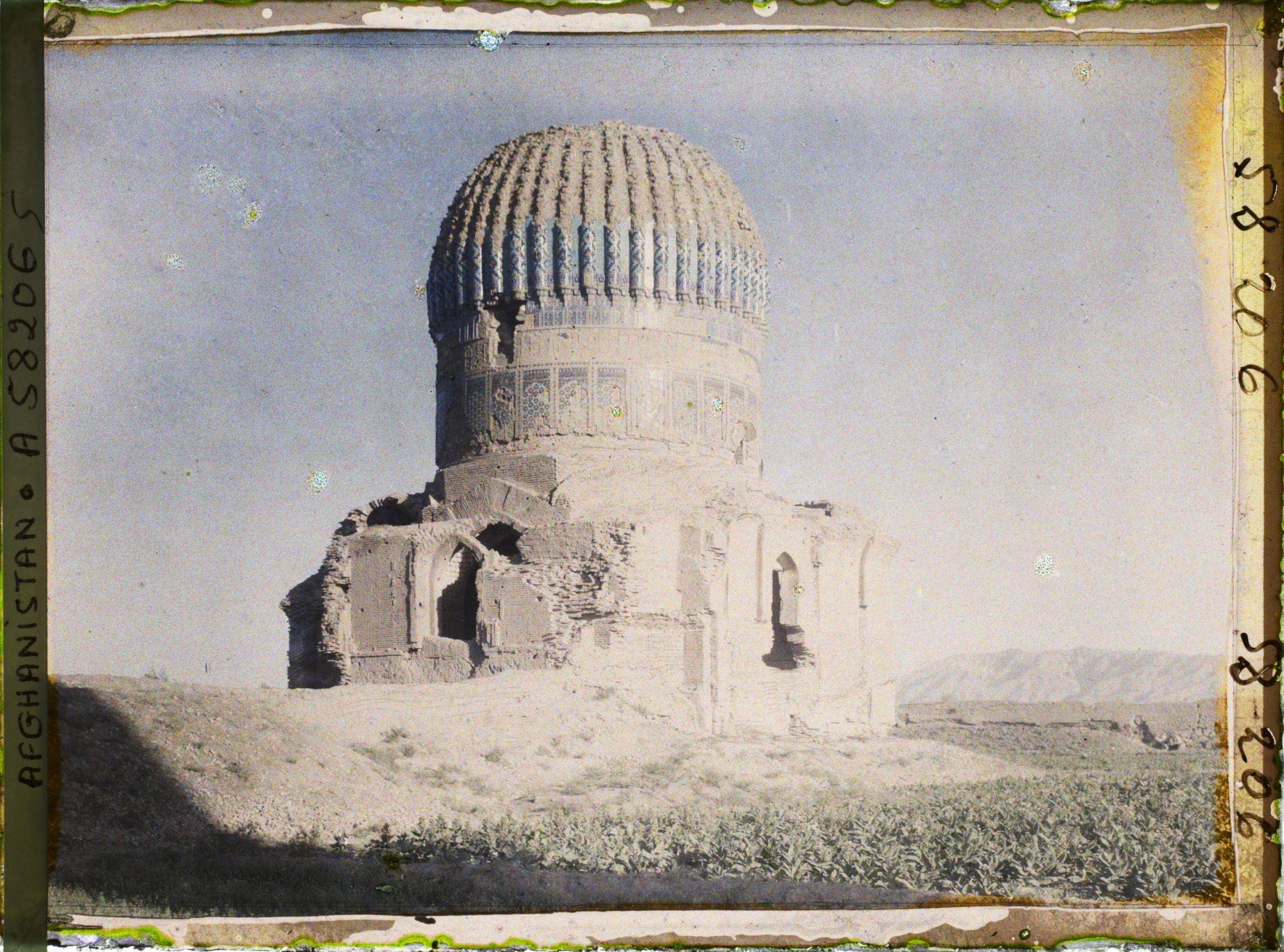 Image représentant Le mausolée de Gawhar-Châd (Gumbaz-I-Sabz : le dôme vert)