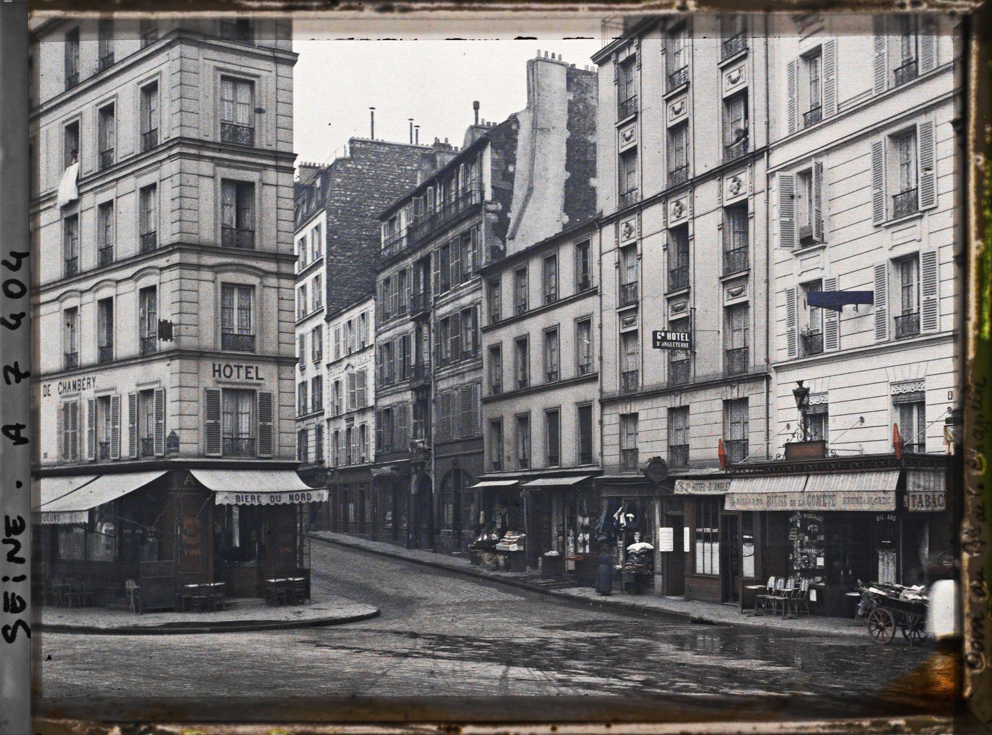 Image représentant L'angle du boulevard de la Chapelle et de la rue de Chartres