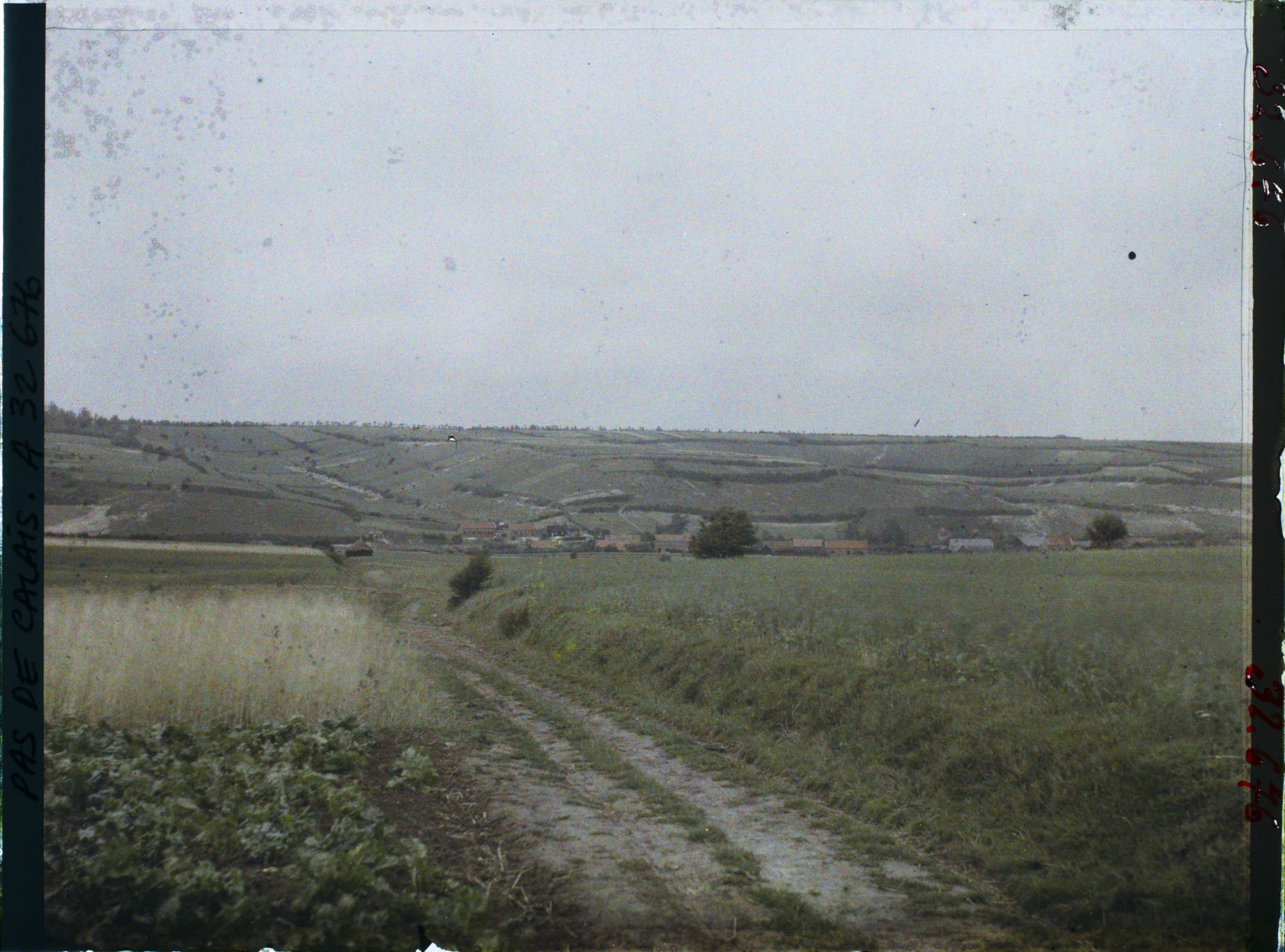 Image représentant France, Ablain St Nazaire, Eperon des arabes et maisons ouest du Village