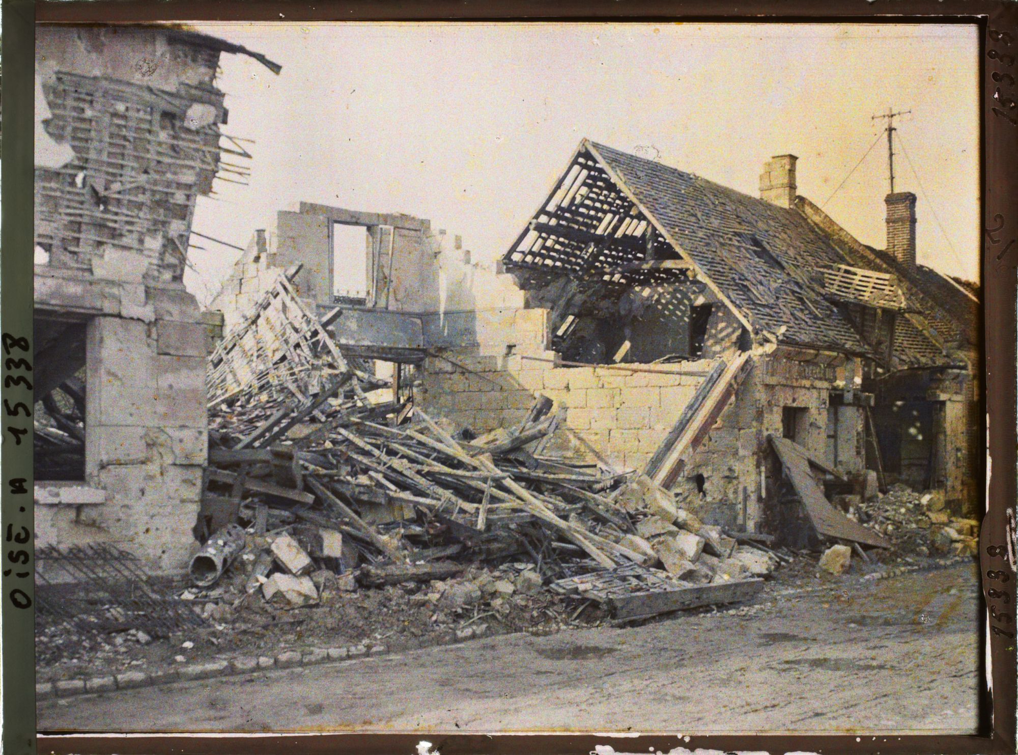 Image représentant France, Mareuil Lamothe, Guerre Quelques Maisons de Moreuil