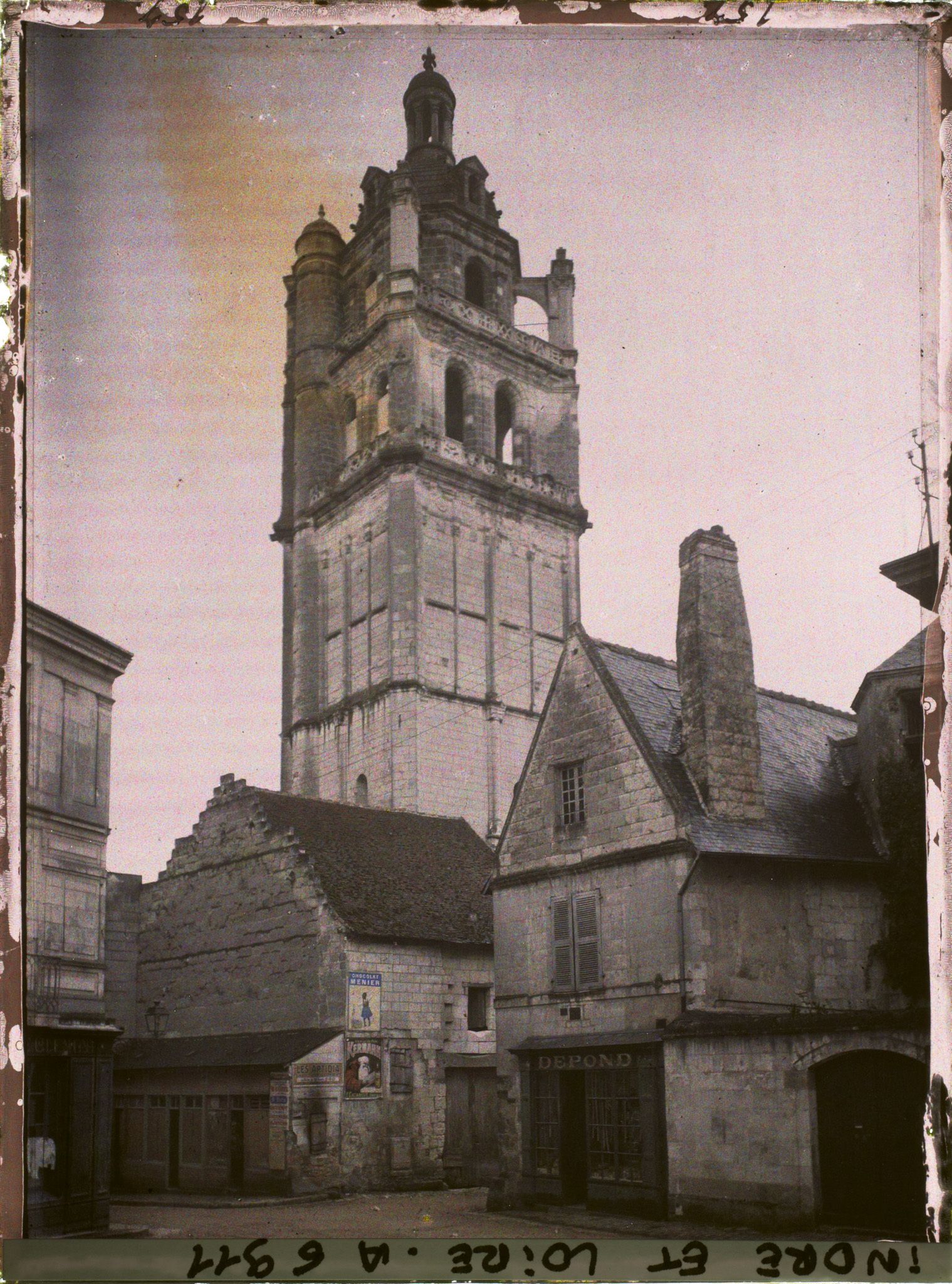 Image représentant La rue Agnès Sorel et la tour Saint-Antoine