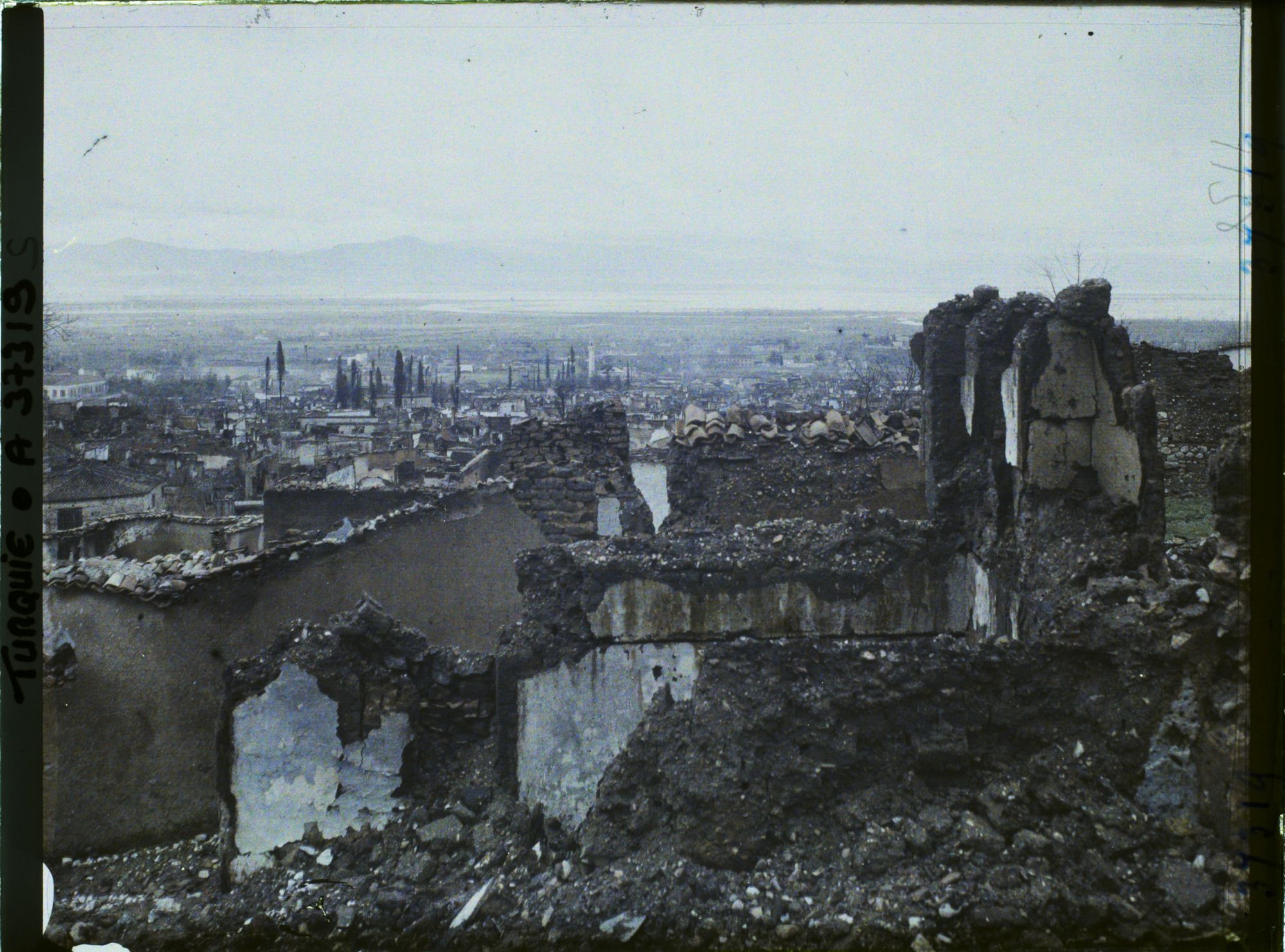 Image représentant Turquie, Magnesie, Panorama sur le Centre de la Ville vers le N.E.