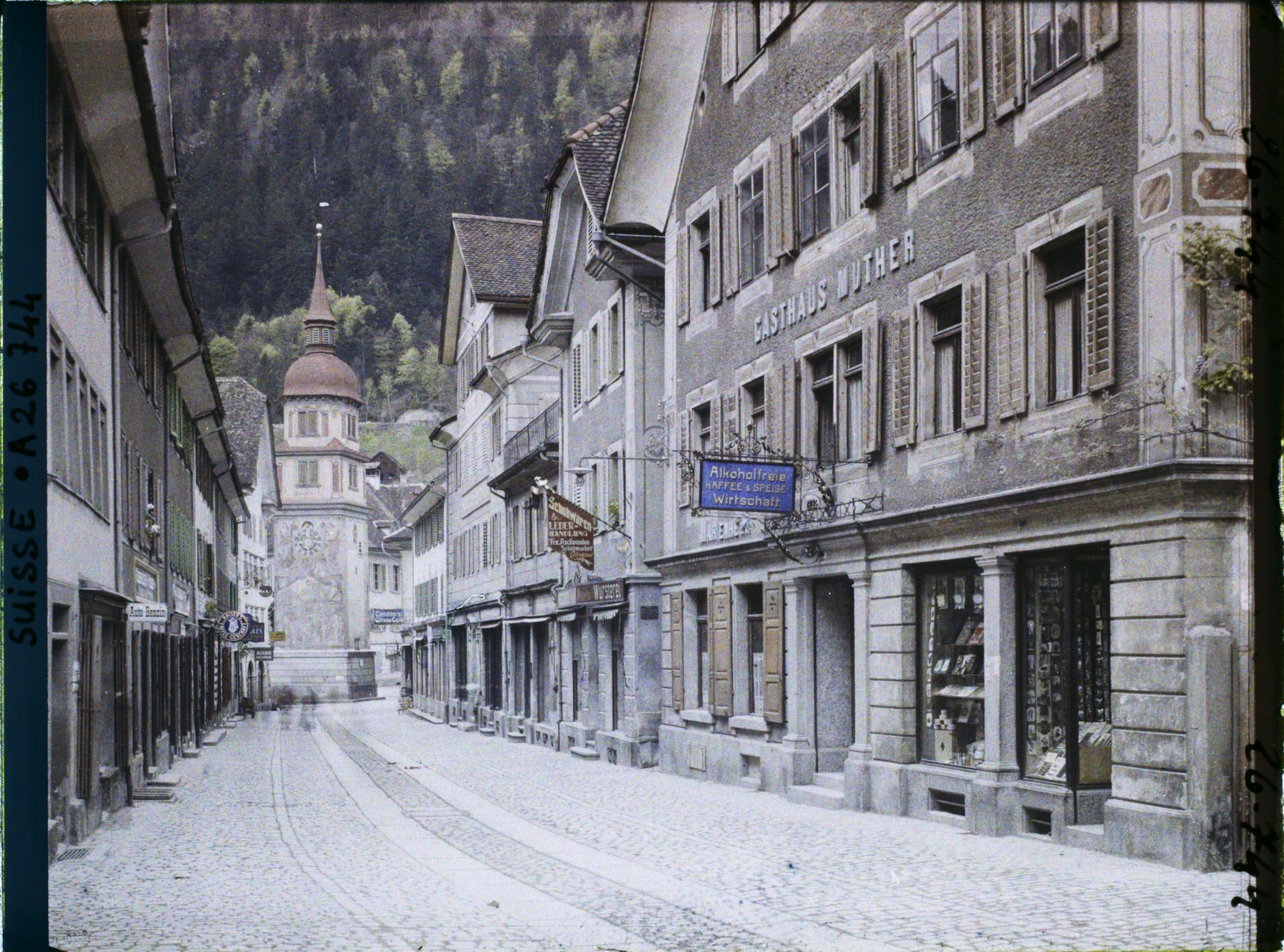 Image représentant La Schmiedgasse qui aboutit au monument Guillaume Tell