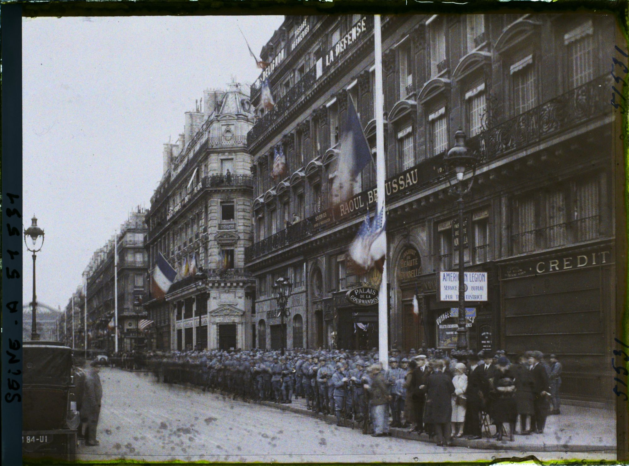 Image représentant Décorations avenue de l'Opéra pour le 9ème congrès de la Légion Américaine (American Legion)
