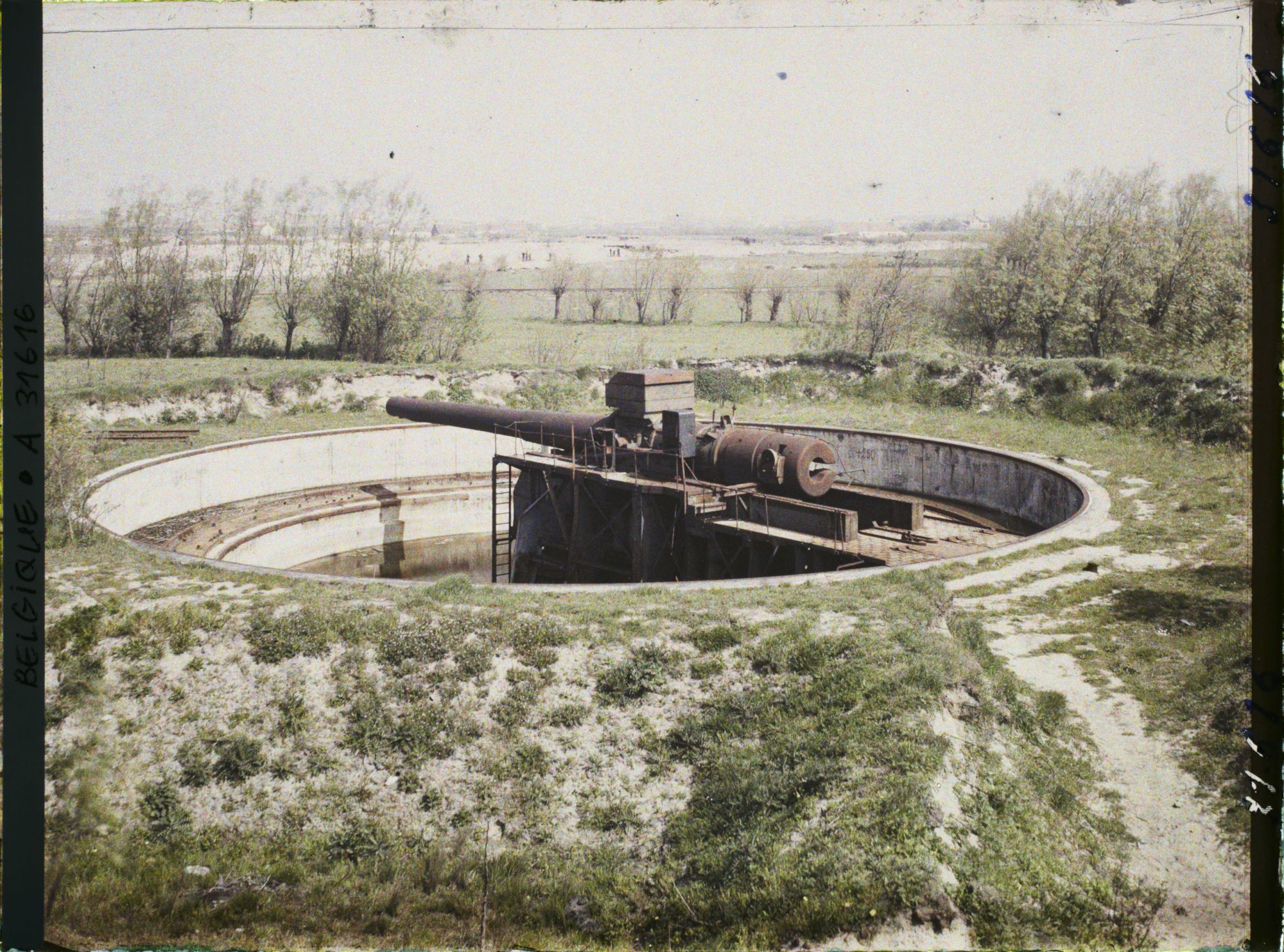Image représentant Belgique, Ostende, Batterie Deutschland, Vue panoramique d'une des pièces (Instantané)