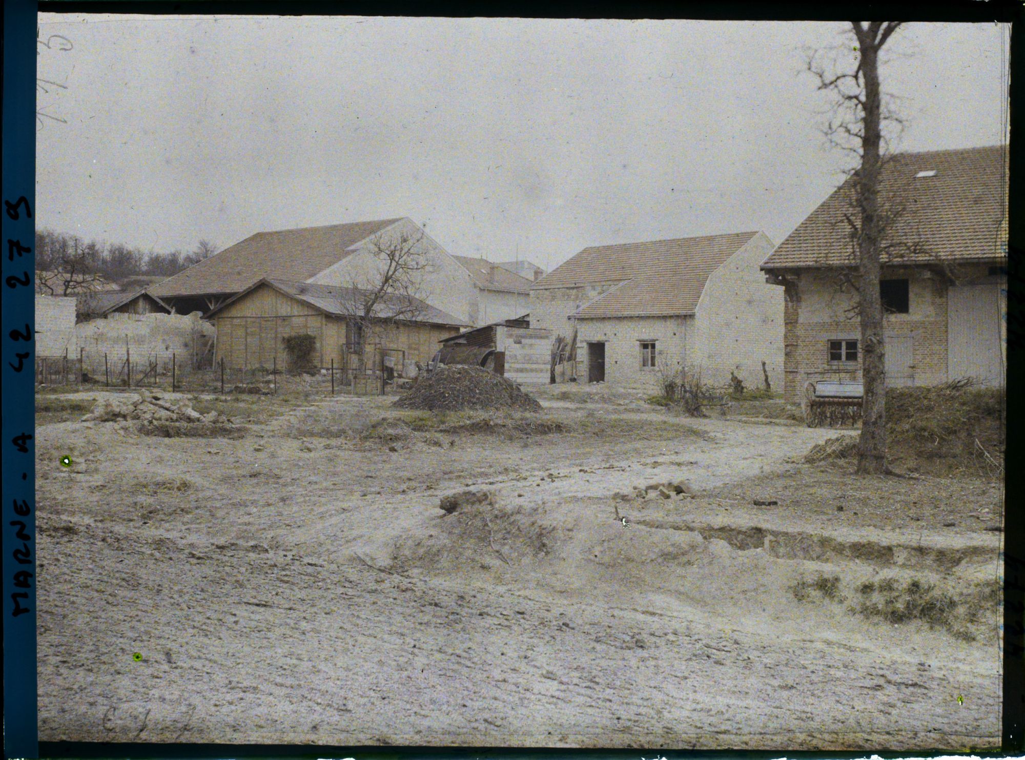 Image représentant France, Nogent l'Abbesse près Reims, Vue dans le Village