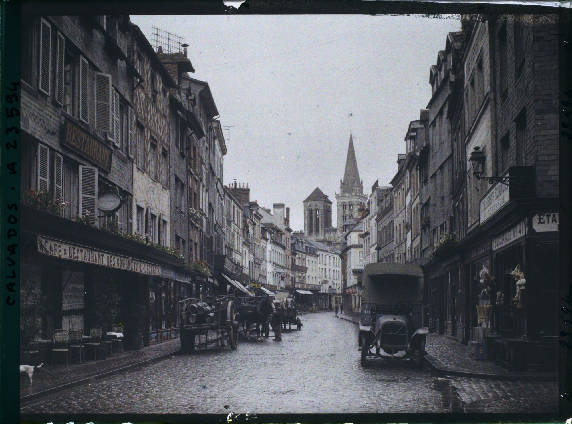 Image représentant La Grande Rue en direction de la place Thiers