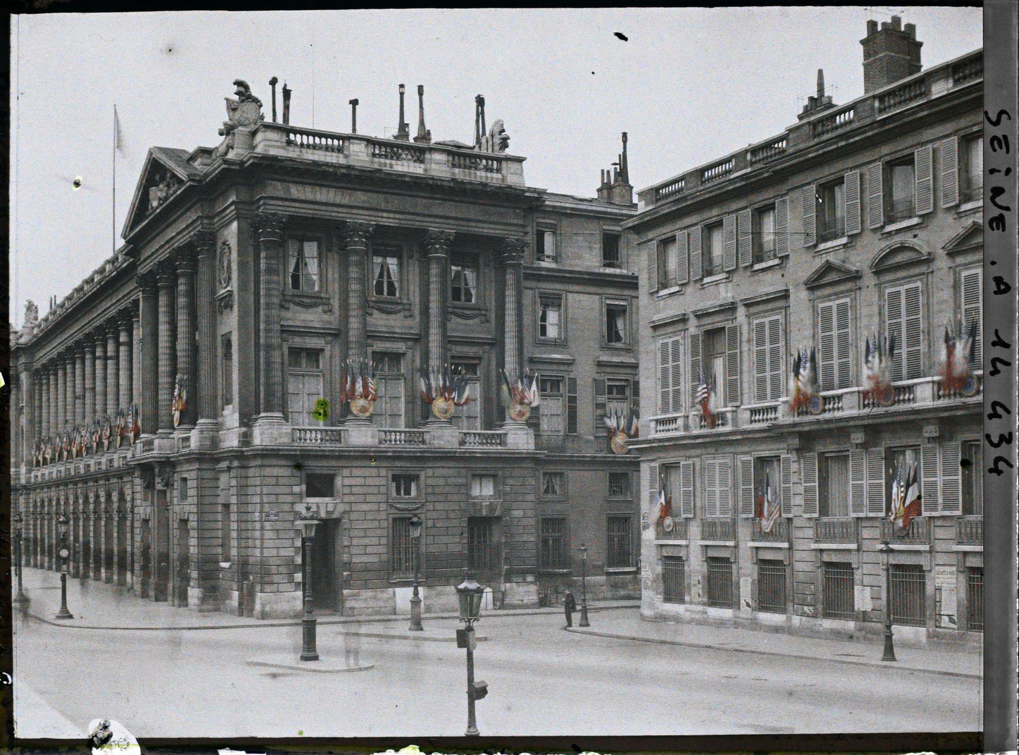 Image représentant Le Ministère de la Marine à l'hôtel de la Marine, place de la Concorde et rue Saint-Florentin