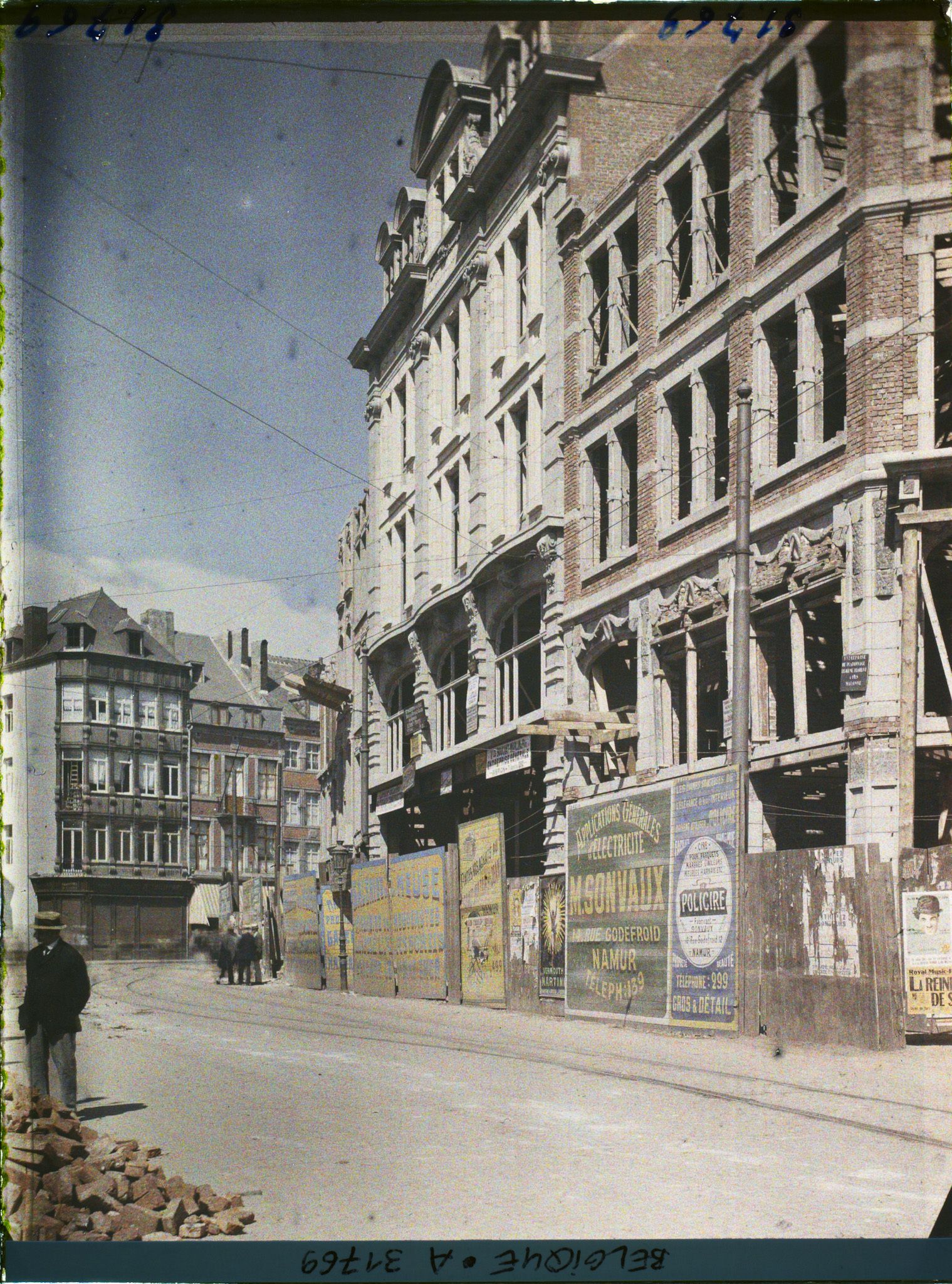 Image représentant Belgique, Namur, Reconstructions sur l' ancienne Place d'Armes