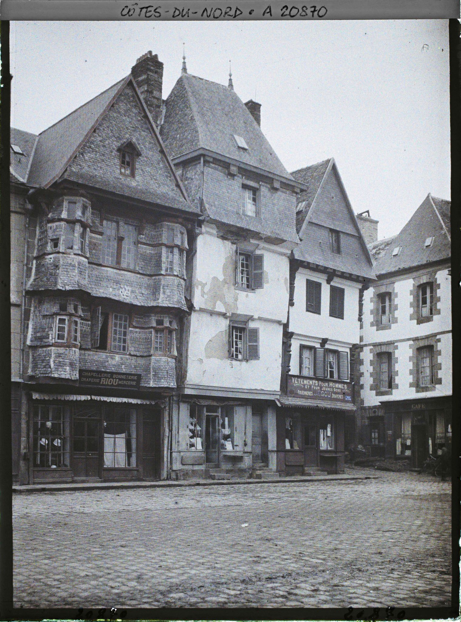 Image représentant La Grand'Place (aujourd'hui place du Général Leclerc)