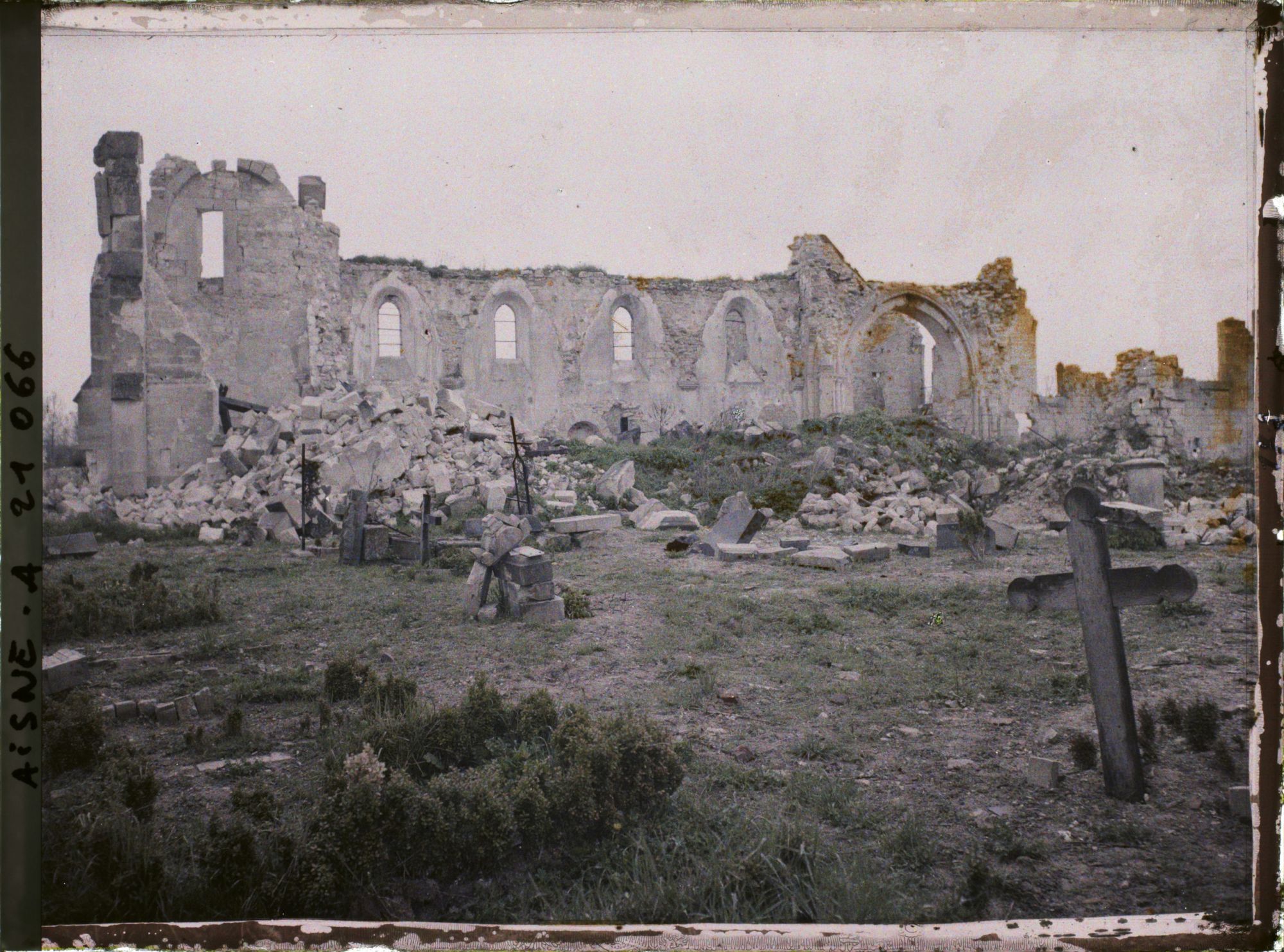 Image représentant France, Condé s/ Suippe, Eglise et Cimetière