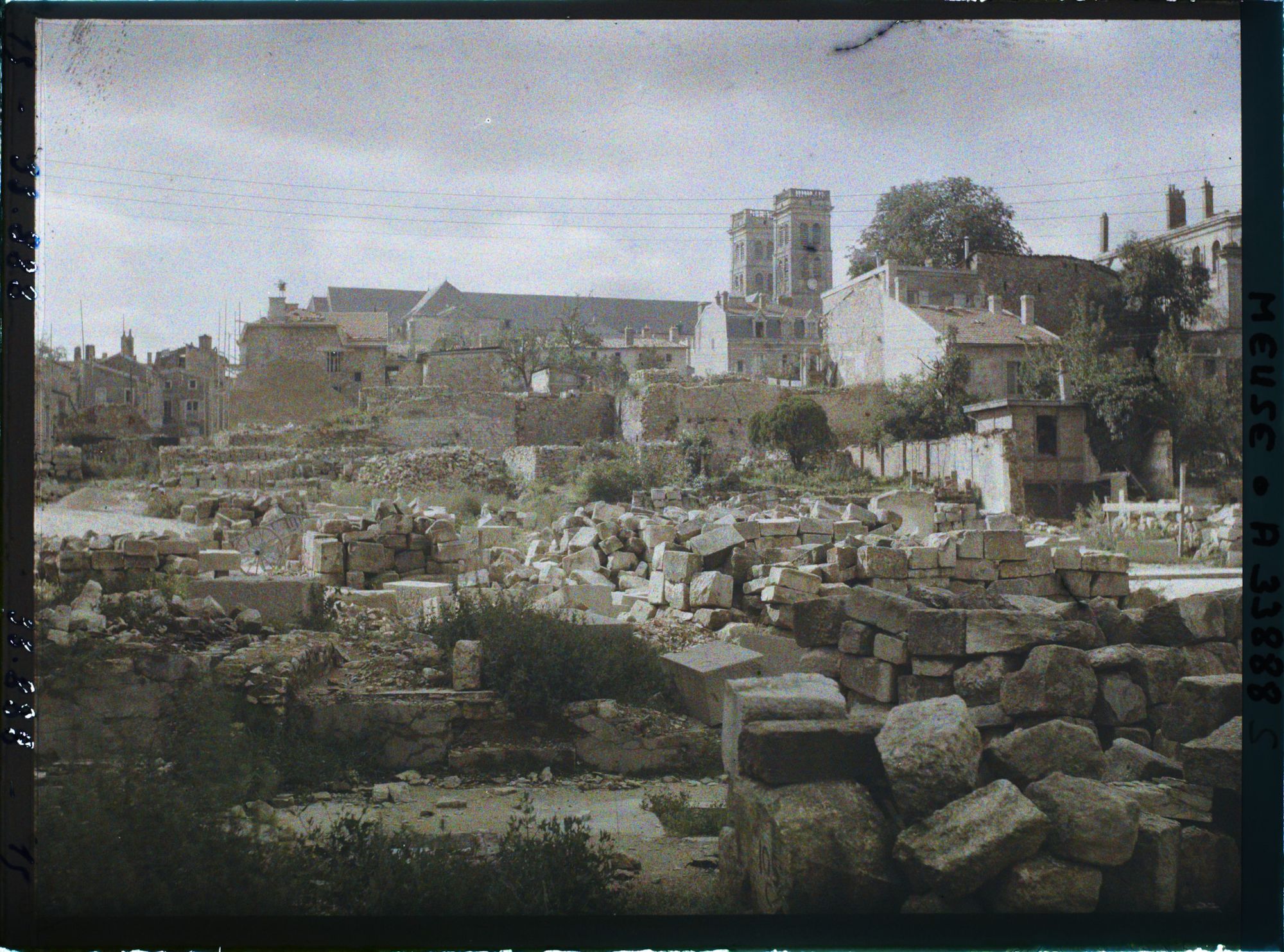 Image représentant France, Verdun, Ensemble des ruines vues de la rue des Capucins