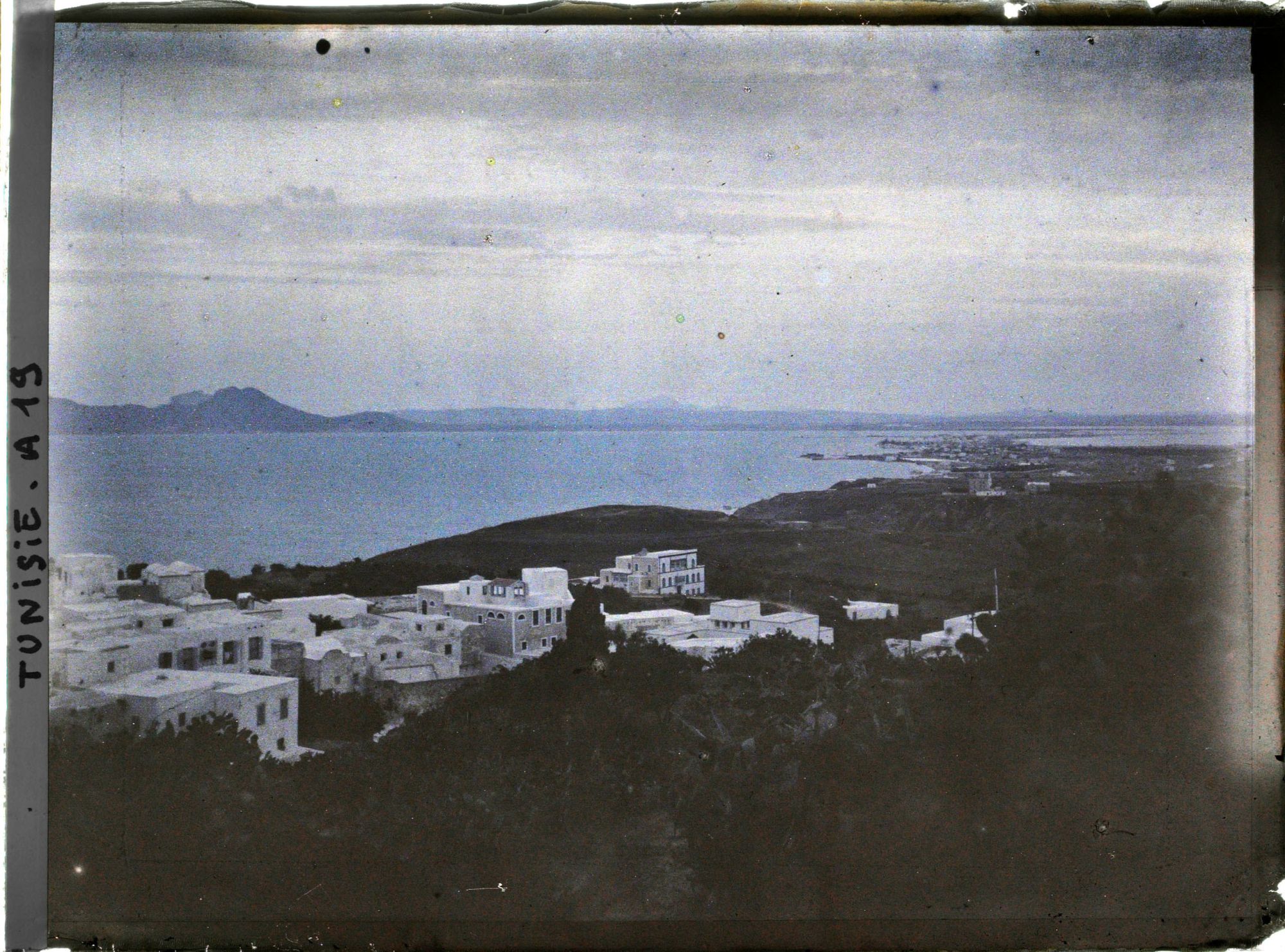Image représentant Vue du village donnant sur la mer