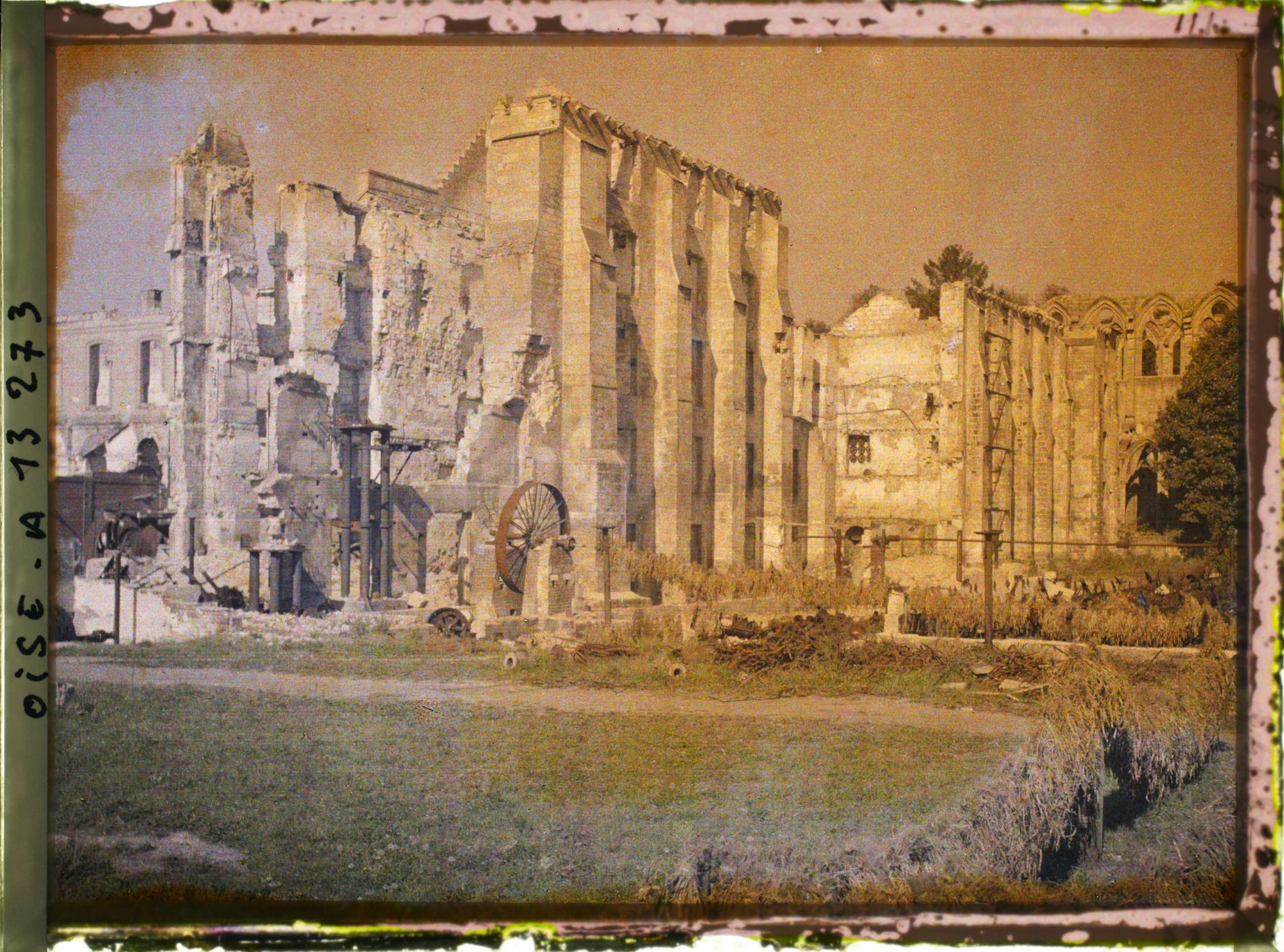 Image représentant France, Ourscamps, Ruines de l'Usine