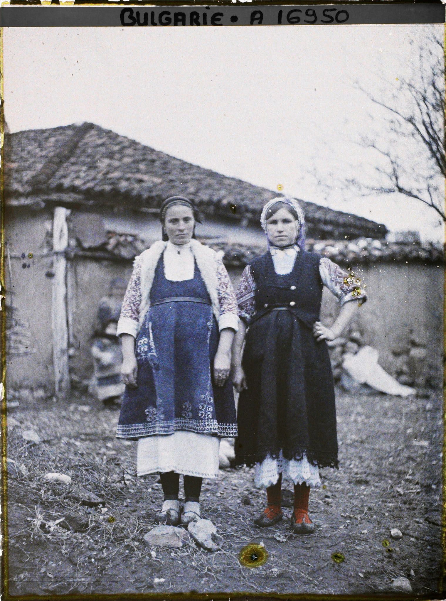 Image représentant Deux paysannes