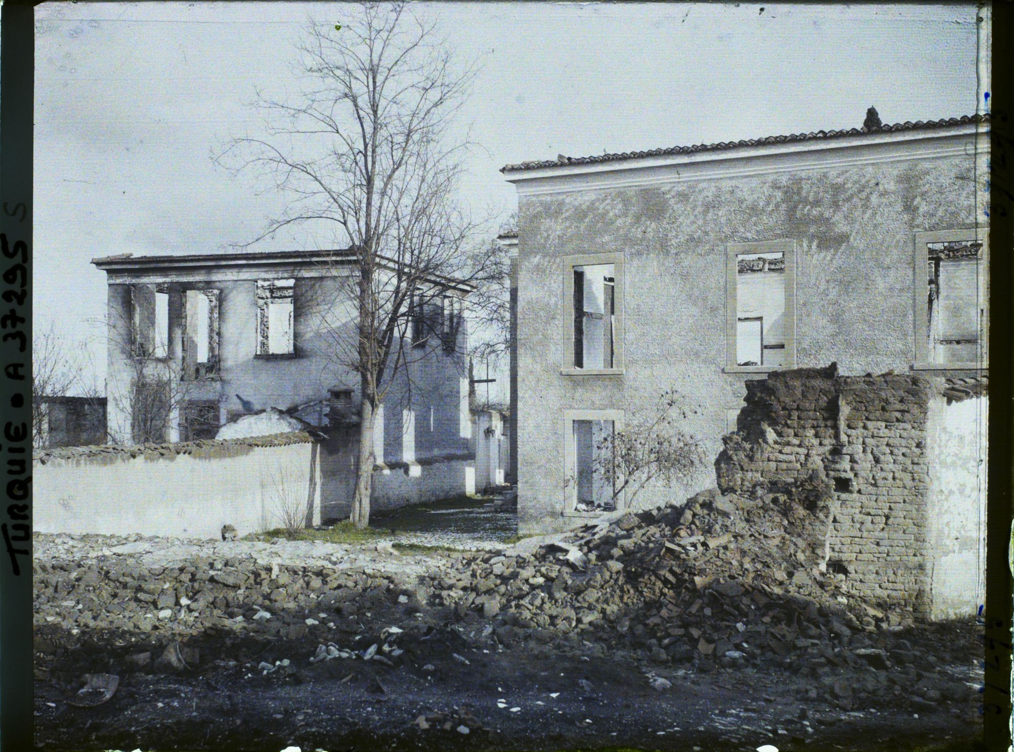 Image représentant Turquie, Cassaba, Ruines de l'Ecole des Filles
