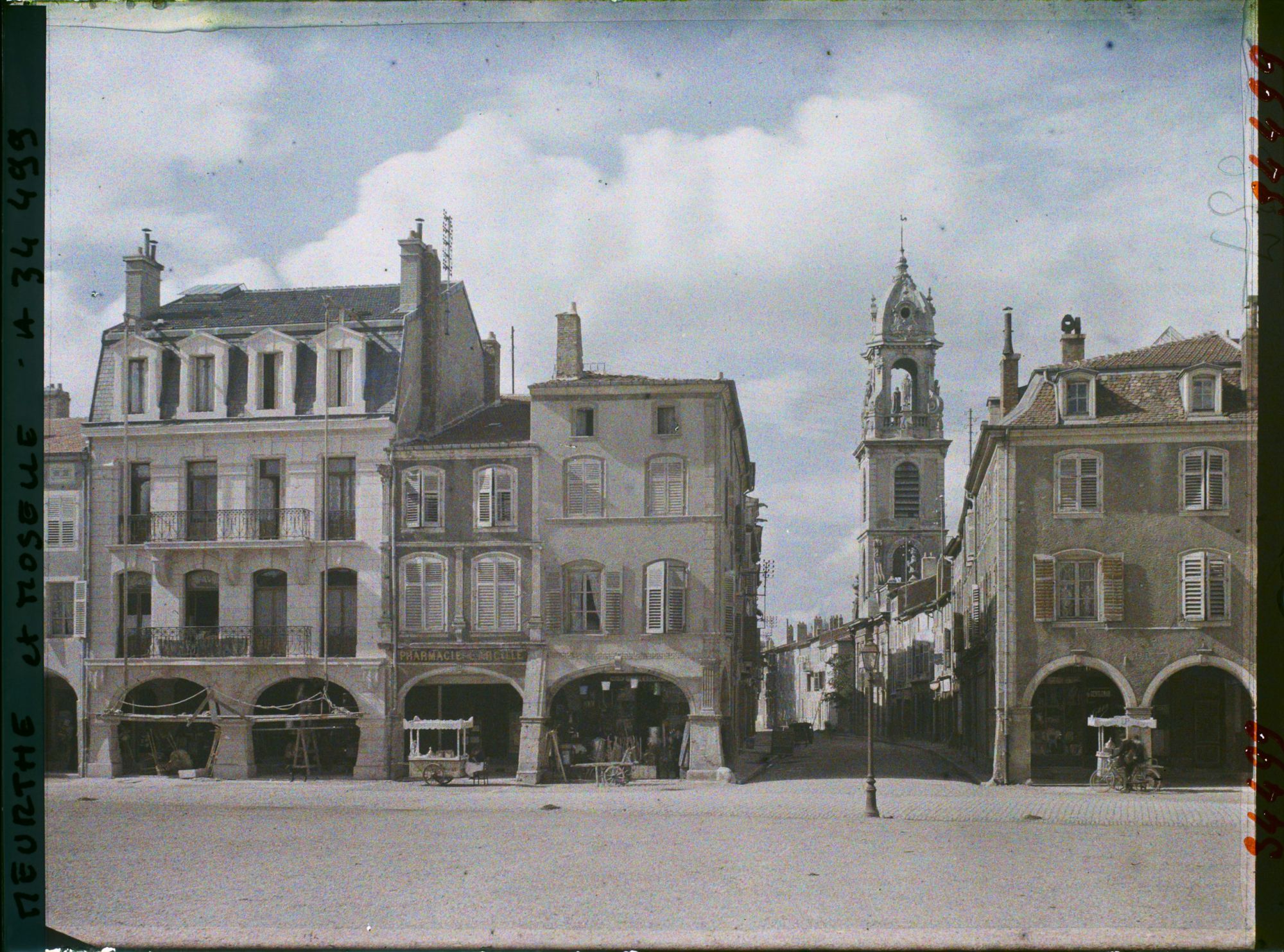 Image représentant France, Pont à Mousson, Rue St Laurent et Place du Roch