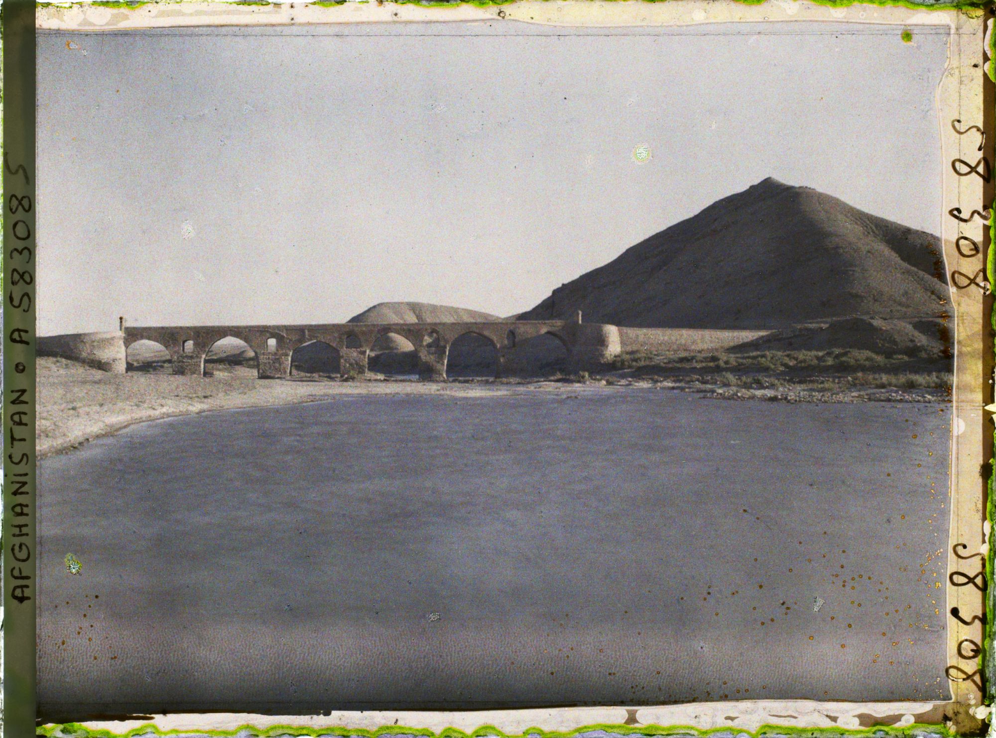 Image représentant Le pont sur le Hari Rud