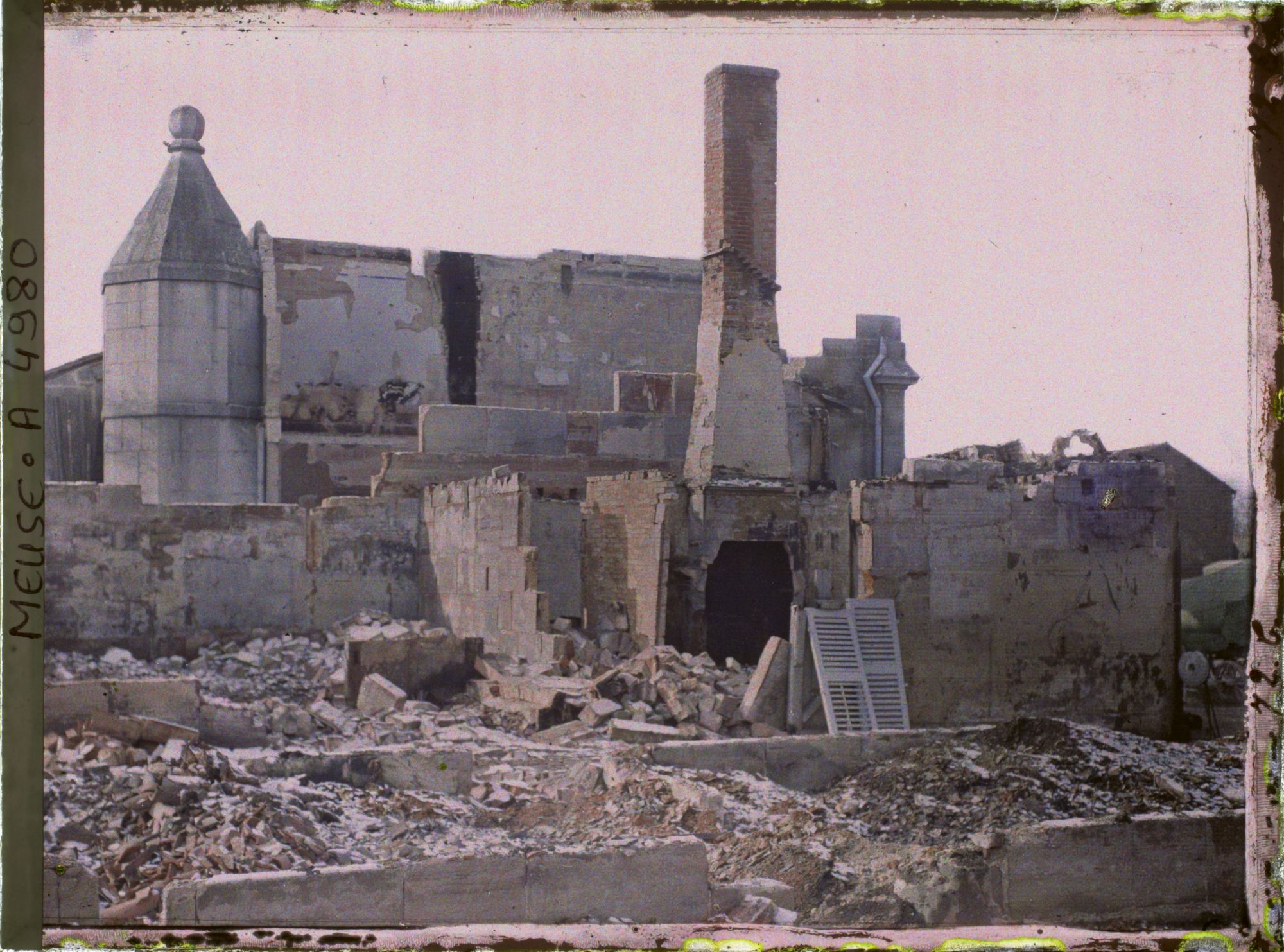 Image représentant France, Andernay, La mairie avec la tourelle de l'escalier