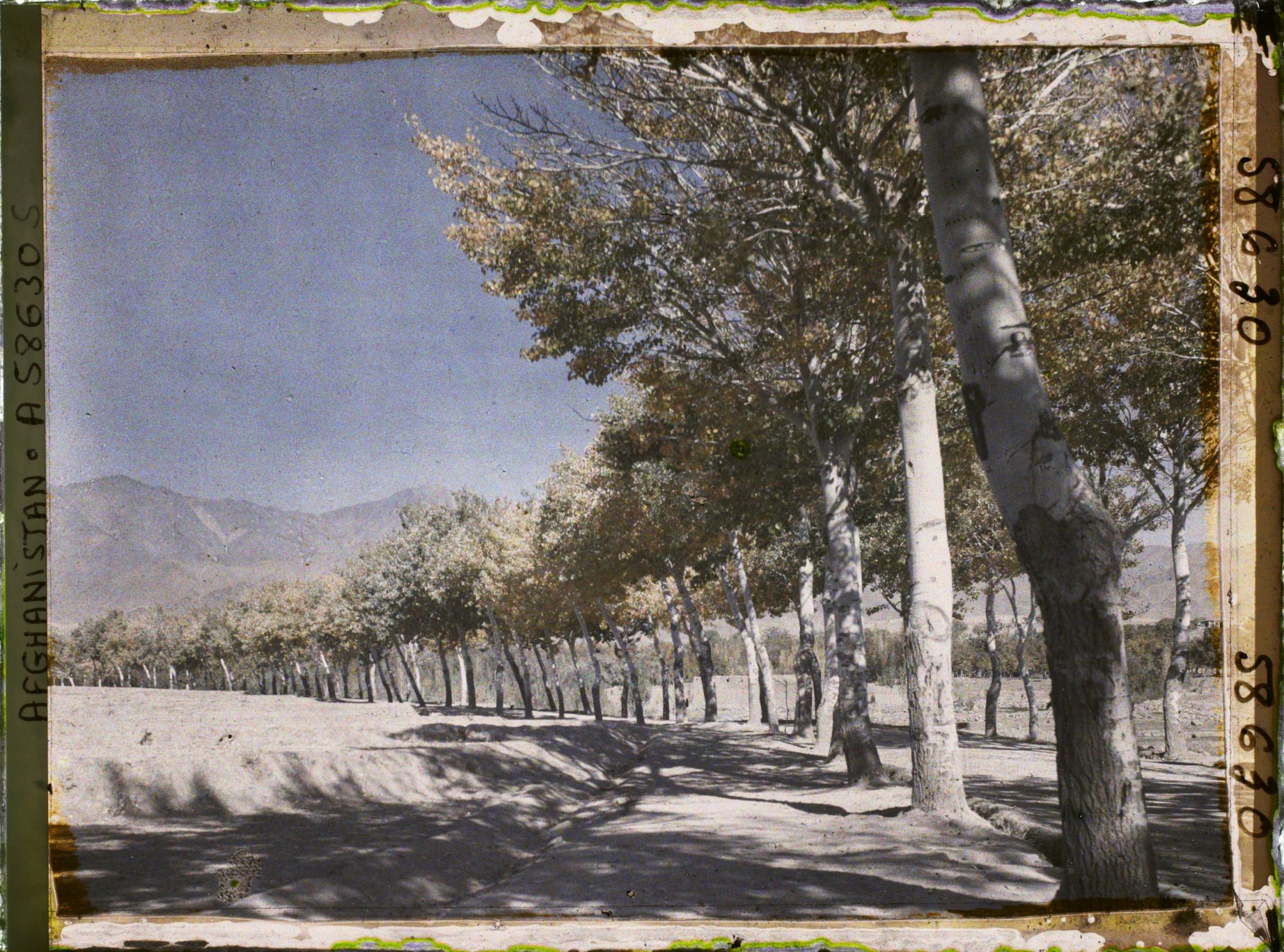 Image représentant Début de la route entre Paghman et Kaboul