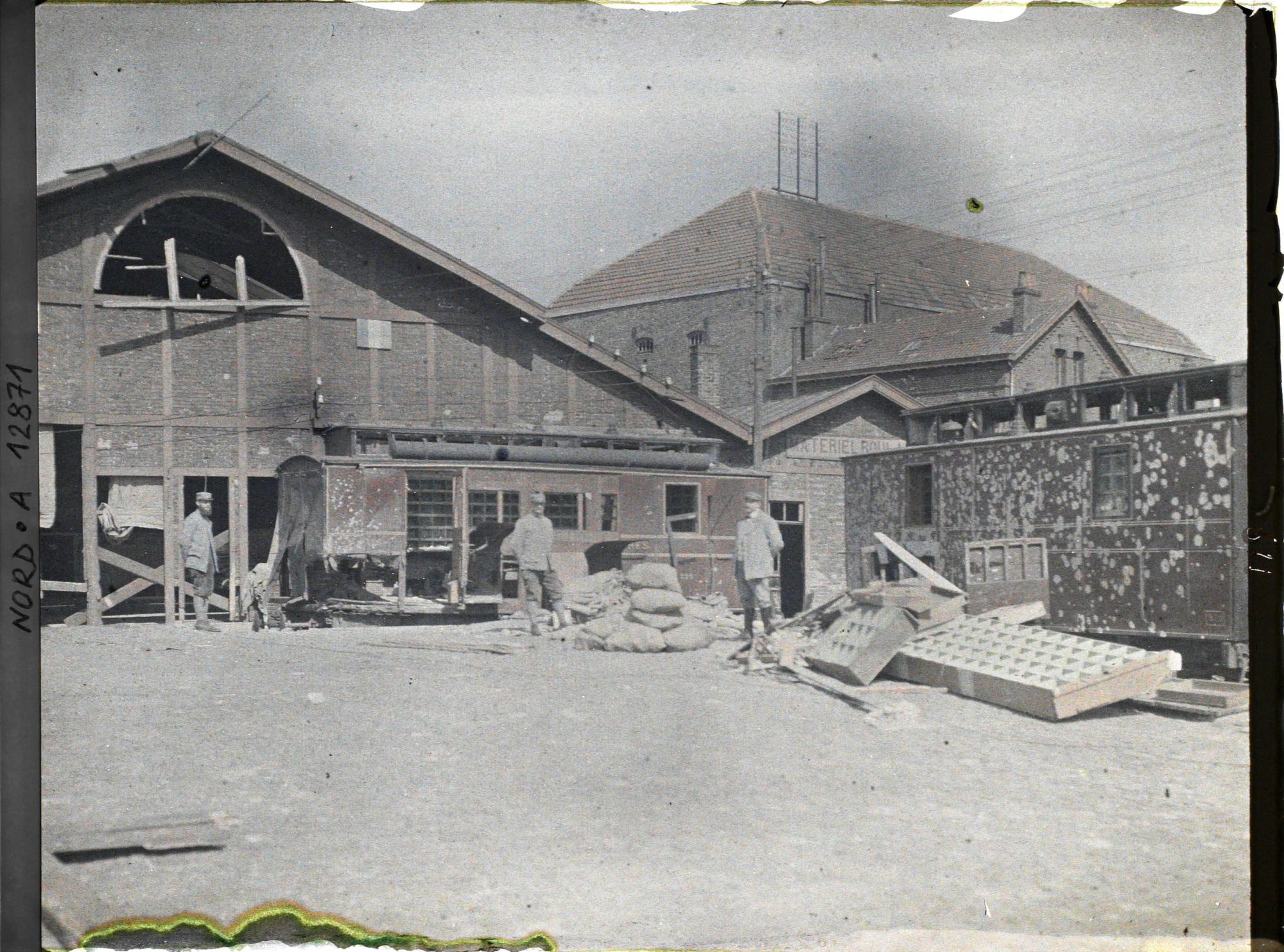 Image représentant France, Dunkerque, Bombardement des 2 - 3 - Septe - Wagons Poste Wagons Poste