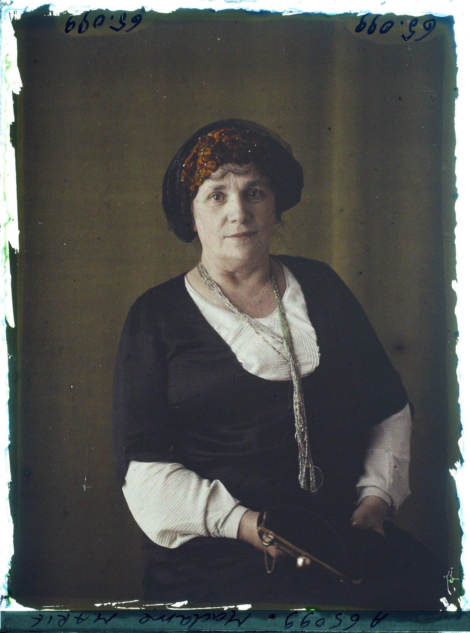 Image représentant https://musee-albert-kahn.s-museum.fr/home/NWQ2OTAwYzNmYjZlZTk1ZWQwODJmMjY4L2dlbmVyaWMtbm90aWNlLXRhYi9hdXRob3JpdHkvNjE3YTc5ZjVjZjhiODk2OGIzMzM3ZDIx/5d6900c3fb6ee95ed082f268/generic-notice-tab/authority/617a79ebcf8b8968b3337c14 Madame Daria Marie