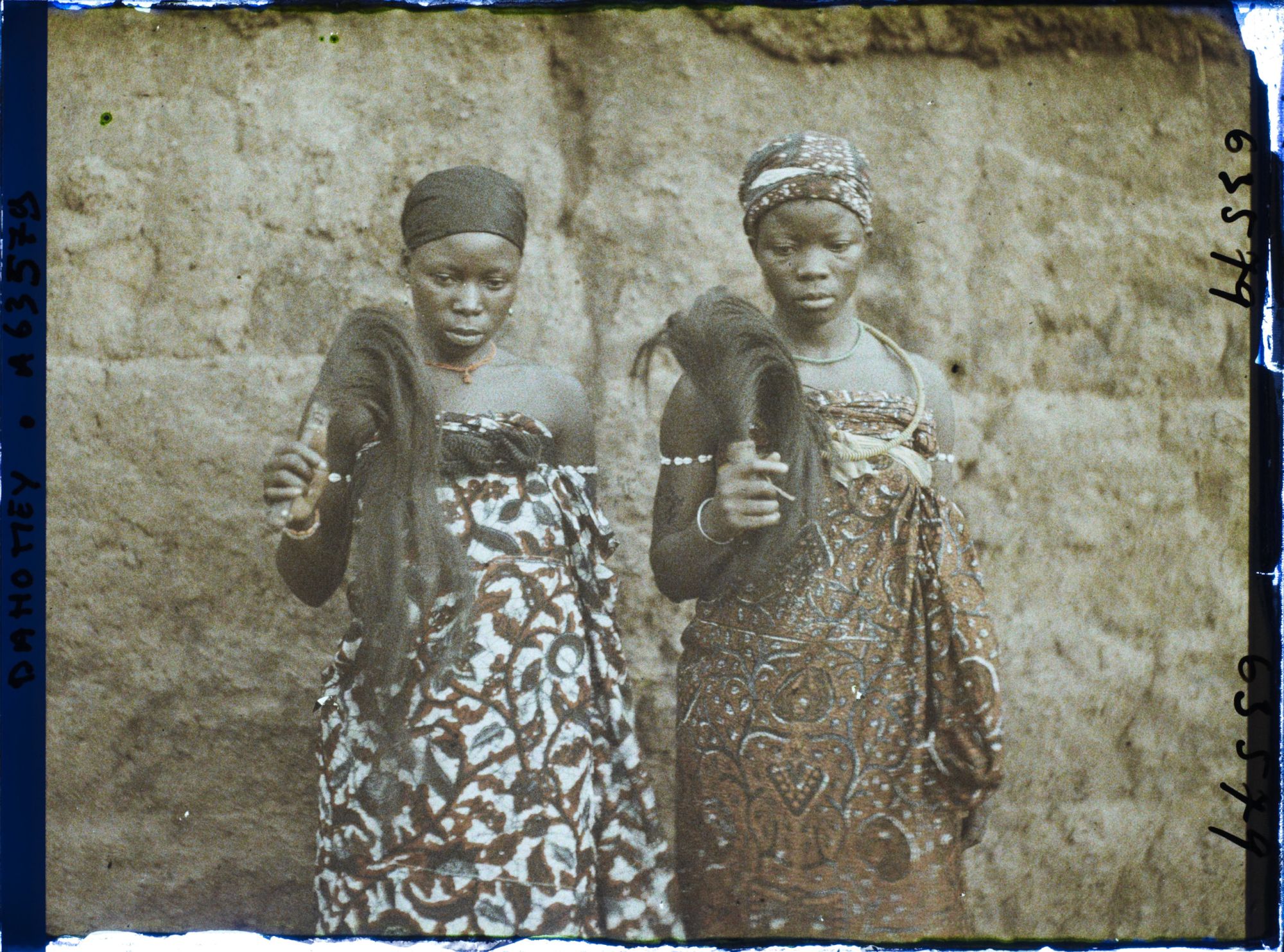 Image représentant Deux féticheuses de Zomadonou