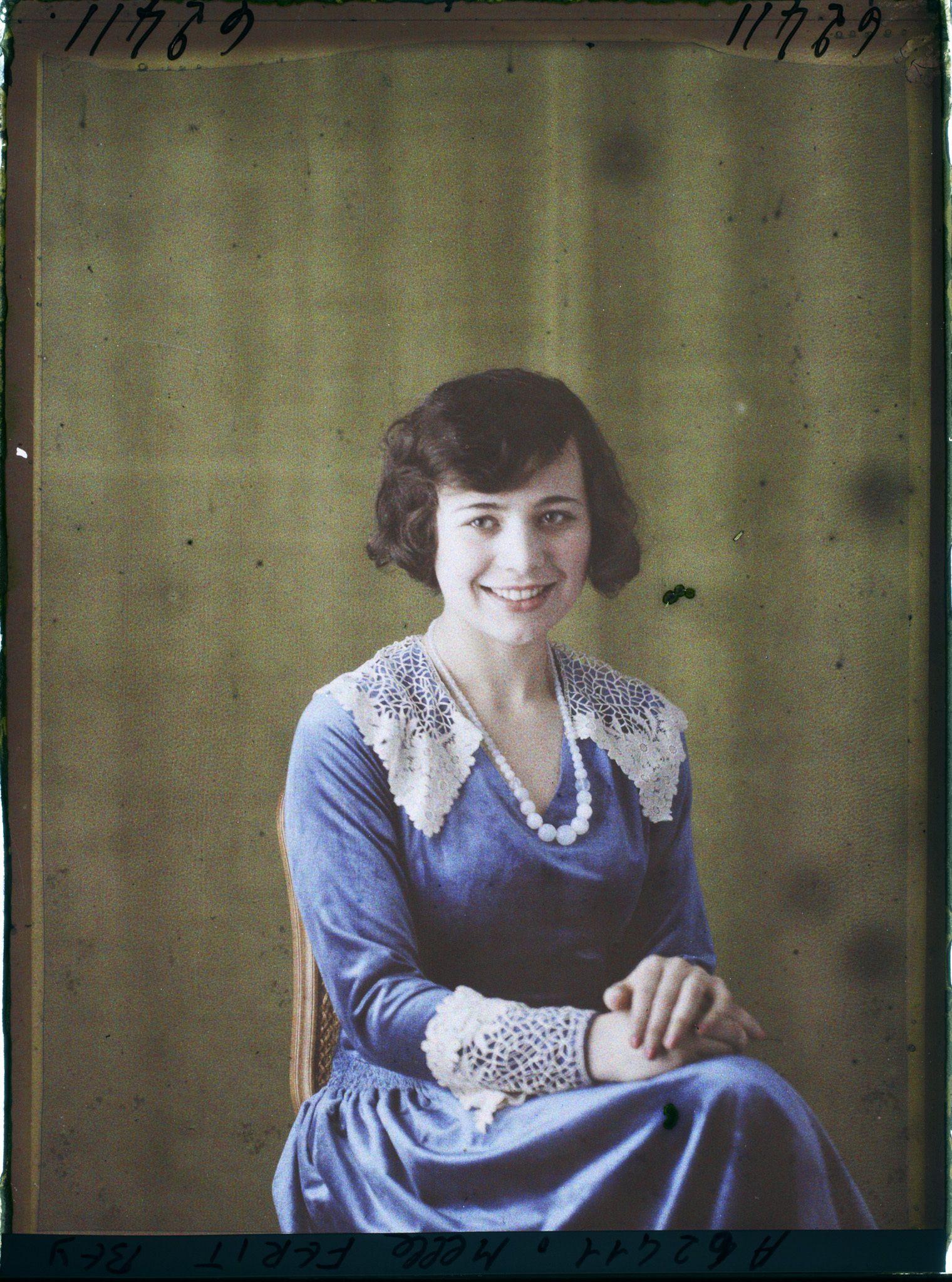 Image représentant https://musee-albert-kahn.s-museum.fr/home/NWQ2OTAwYzNmYjZlZTk1ZWQwODJmMjY4L2dlbmVyaWMtbm90aWNlLXRhYi9hdXRob3JpdHkvNjE3YTc5ZjVjZjhiODk2OGIzMzM3ZDIx/5d6900c3fb6ee95ed082f268/generic-notice-tab/authority/617a79ebcf8b8968b3336cc1 Mademoiselle Ferit Bey