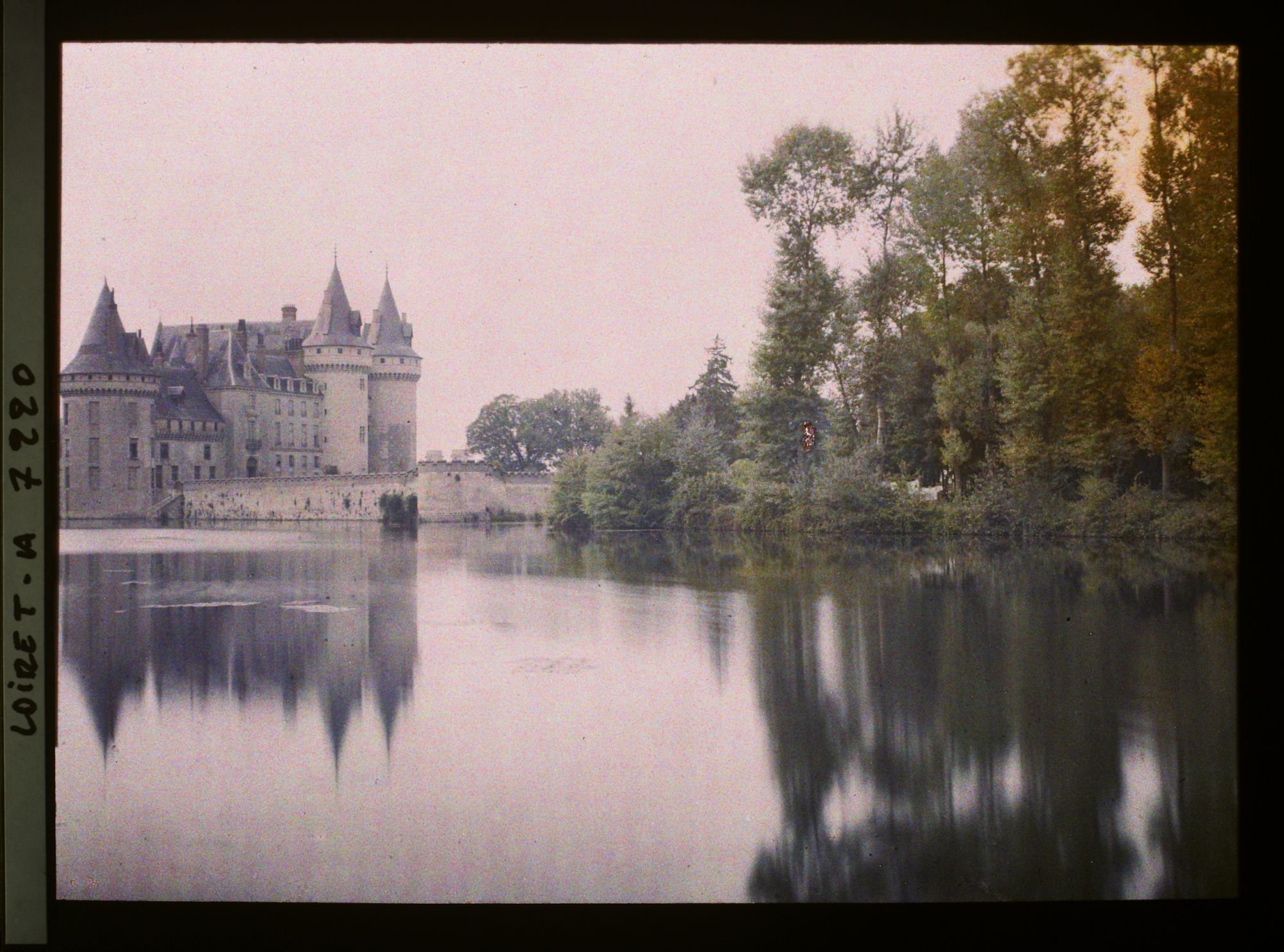 Image représentant Le château vu depuis le parc